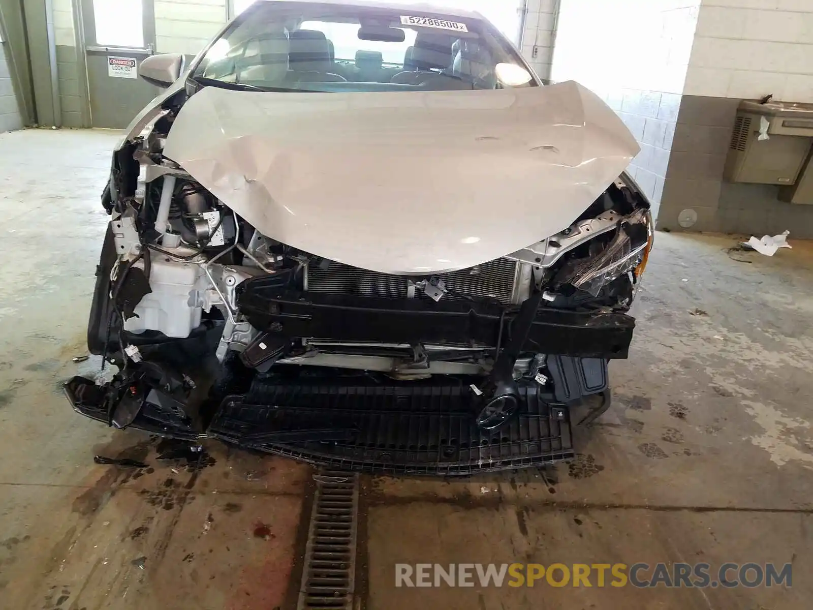 9 Photograph of a damaged car 2T1BURHE3KC167981 TOYOTA COROLLA 2019