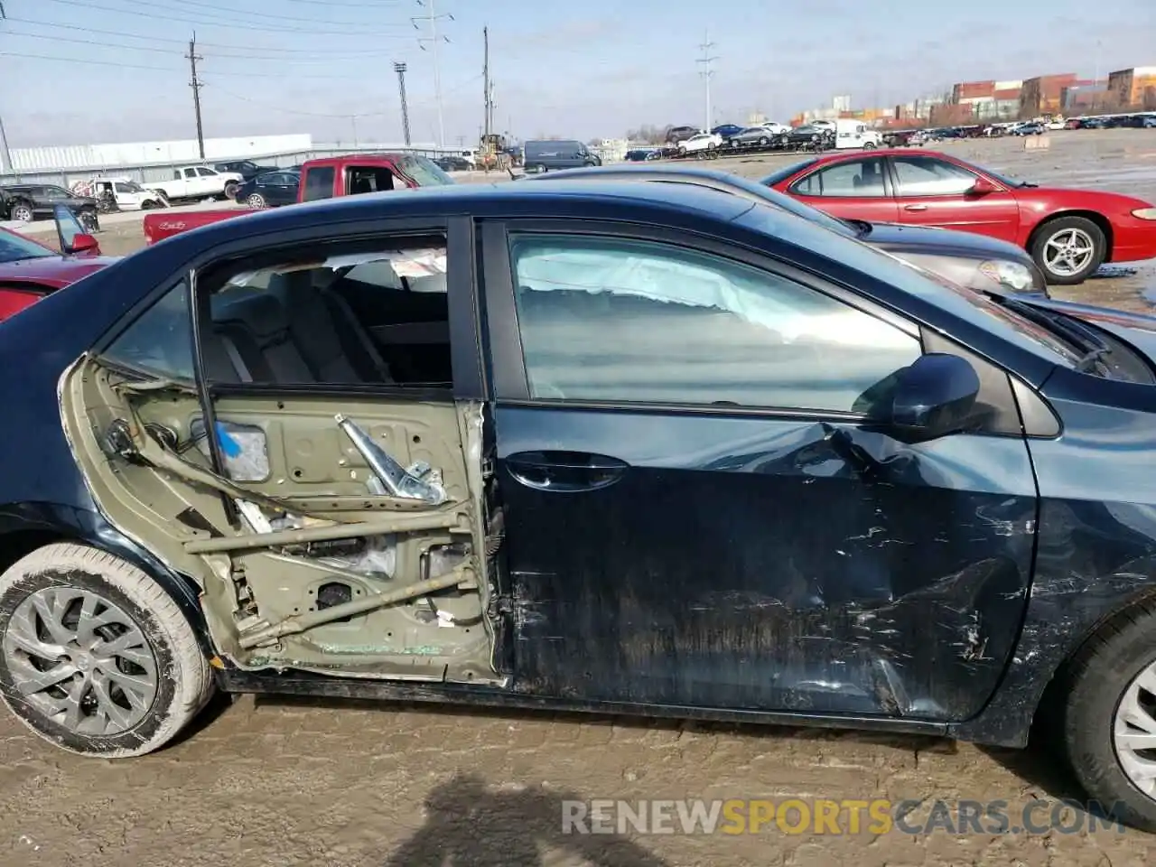 9 Photograph of a damaged car 2T1BURHE3KC168502 TOYOTA COROLLA 2019