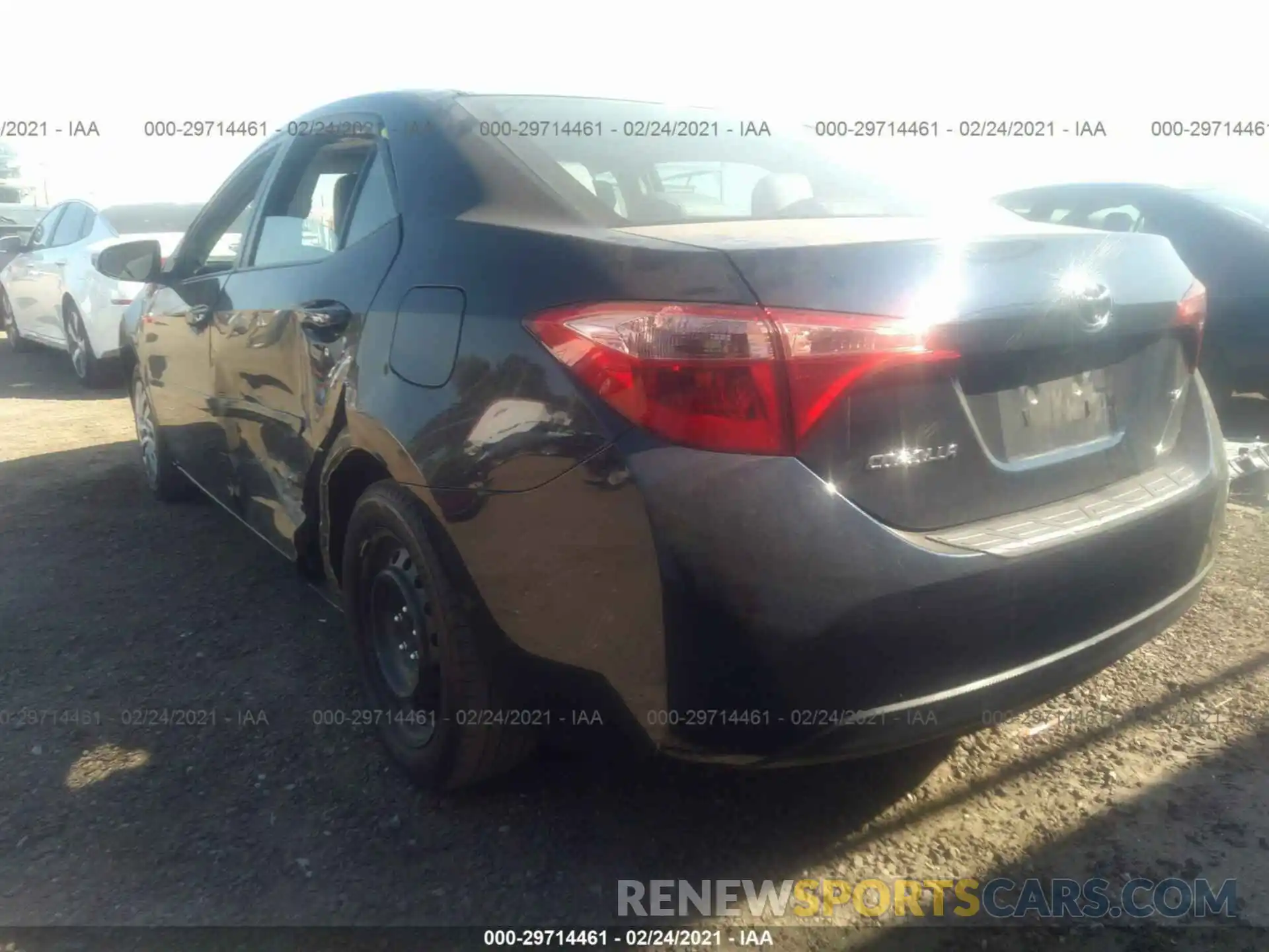 3 Photograph of a damaged car 2T1BURHE3KC168533 TOYOTA COROLLA 2019