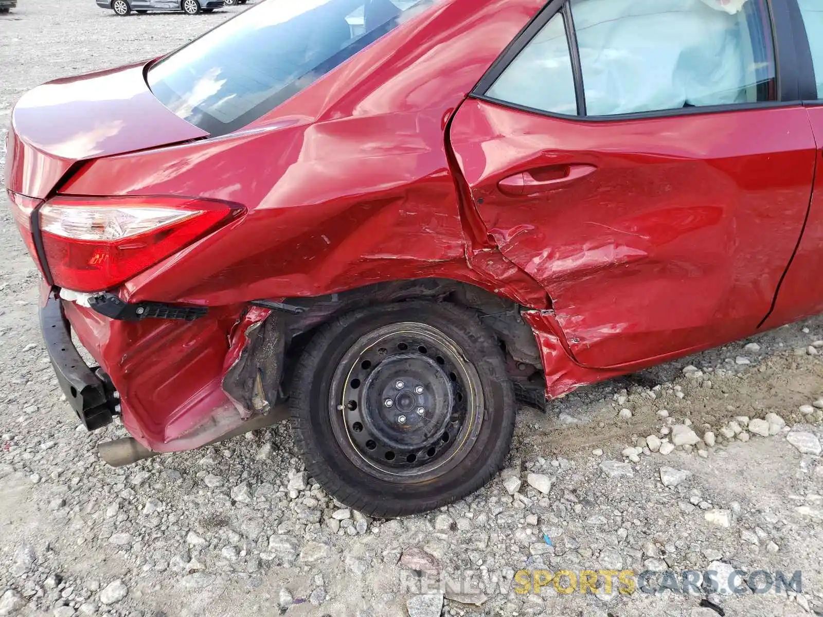 9 Photograph of a damaged car 2T1BURHE3KC169116 TOYOTA COROLLA 2019