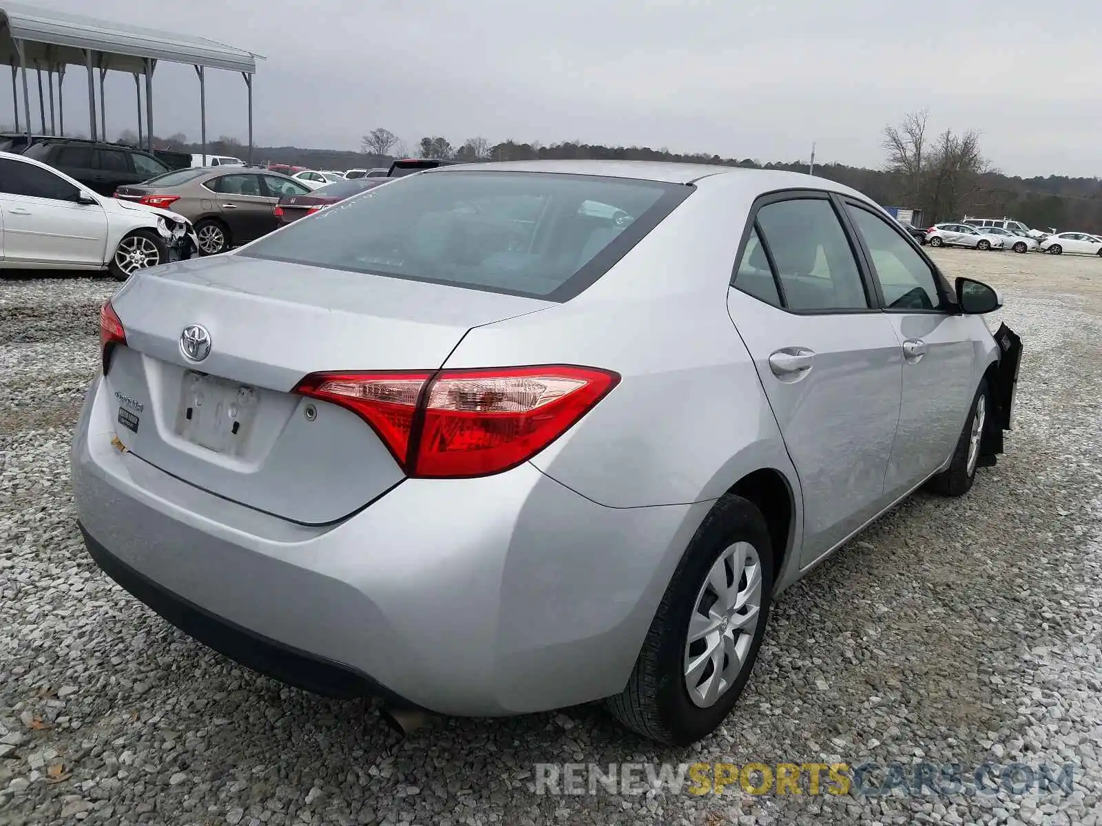 4 Photograph of a damaged car 2T1BURHE3KC169939 TOYOTA COROLLA 2019