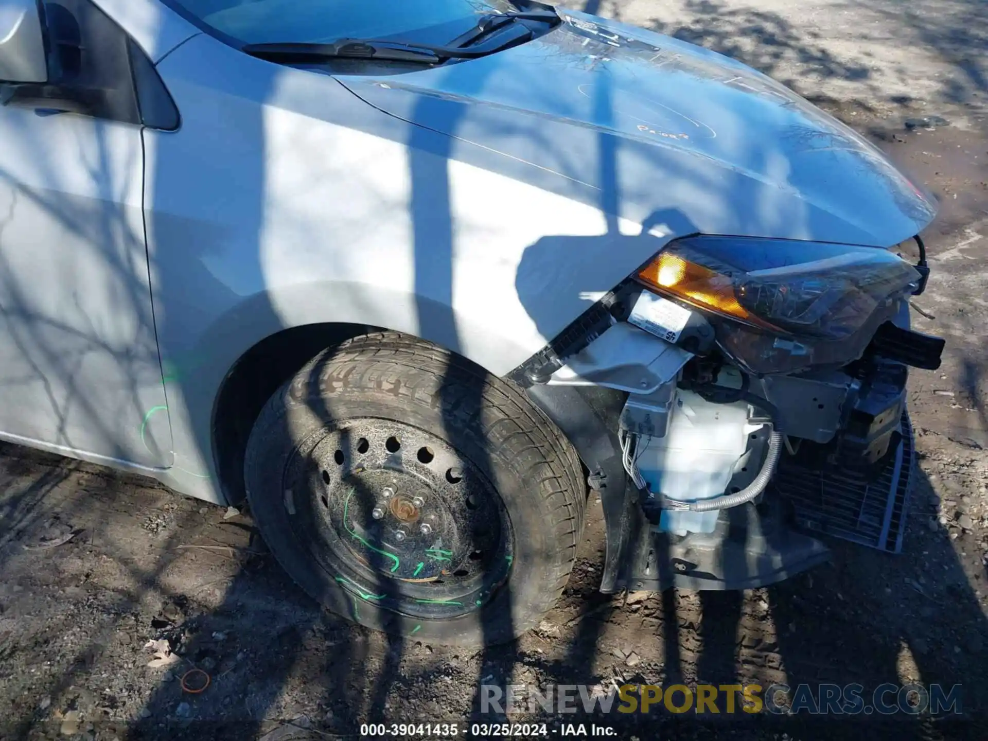 12 Photograph of a damaged car 2T1BURHE3KC170167 TOYOTA COROLLA 2019