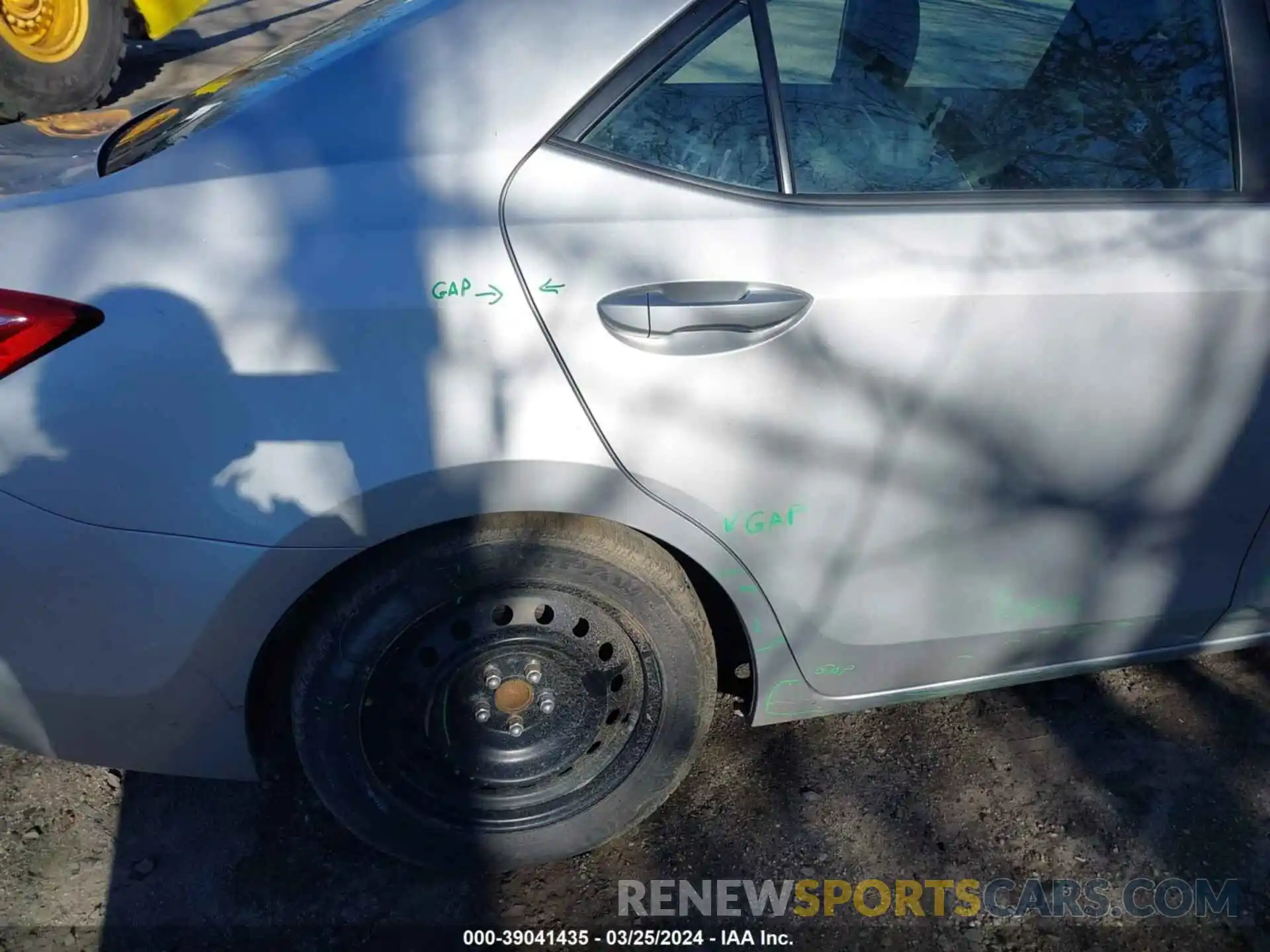 22 Photograph of a damaged car 2T1BURHE3KC170167 TOYOTA COROLLA 2019