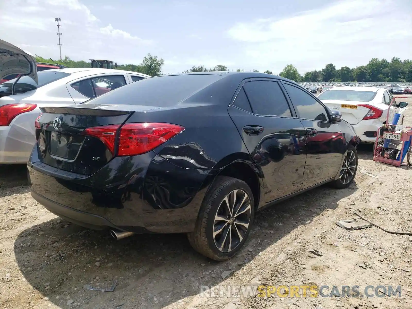 4 Photograph of a damaged car 2T1BURHE3KC170329 TOYOTA COROLLA 2019