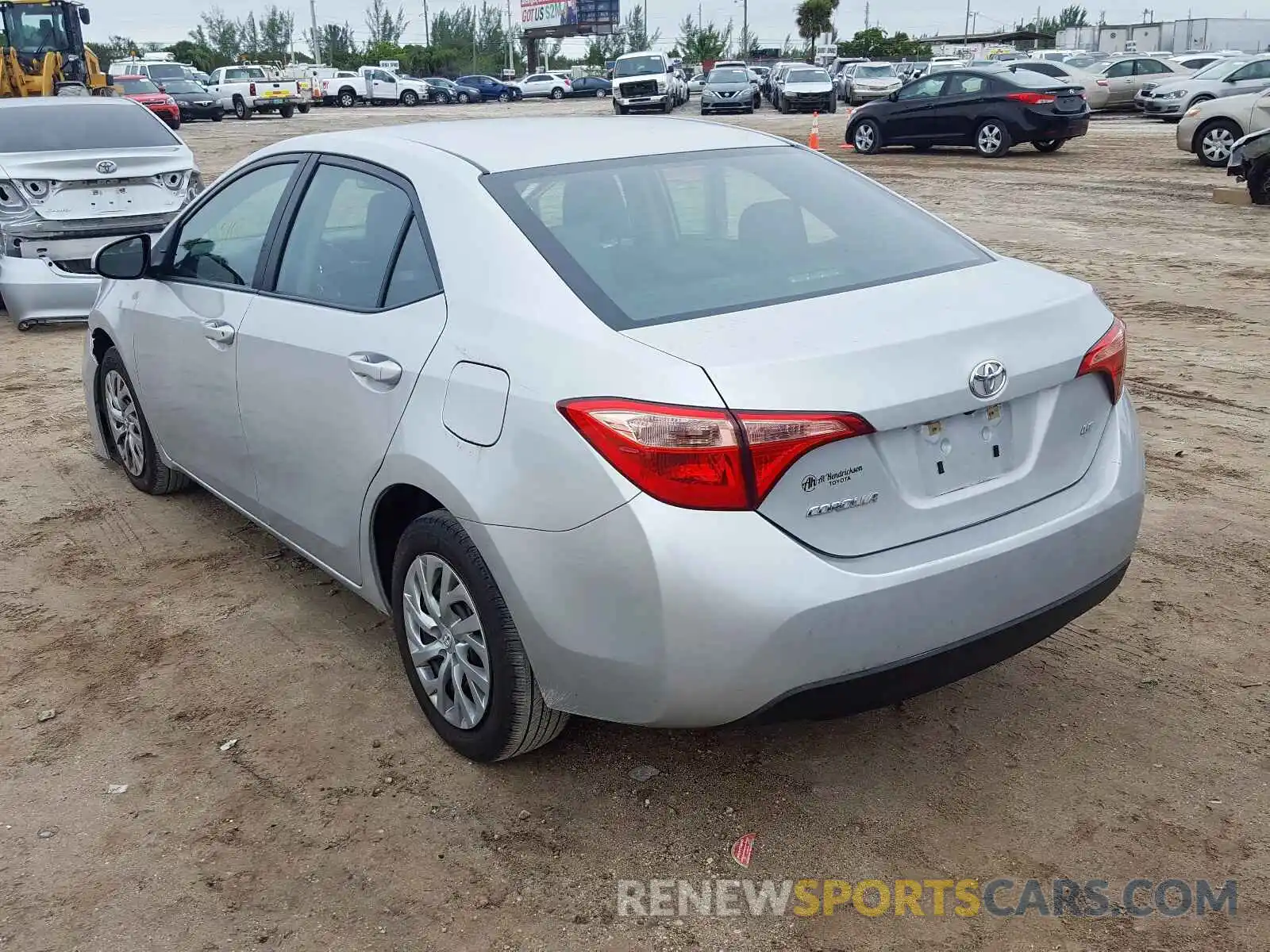 3 Photograph of a damaged car 2T1BURHE3KC170640 TOYOTA COROLLA 2019