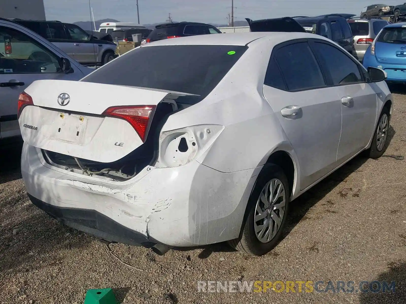 4 Photograph of a damaged car 2T1BURHE3KC170671 TOYOTA COROLLA 2019