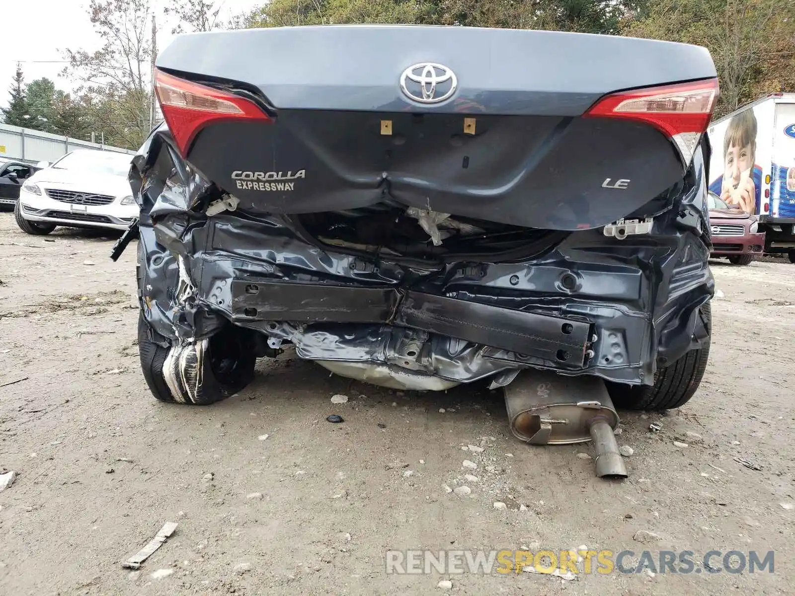 9 Photograph of a damaged car 2T1BURHE3KC170931 TOYOTA COROLLA 2019