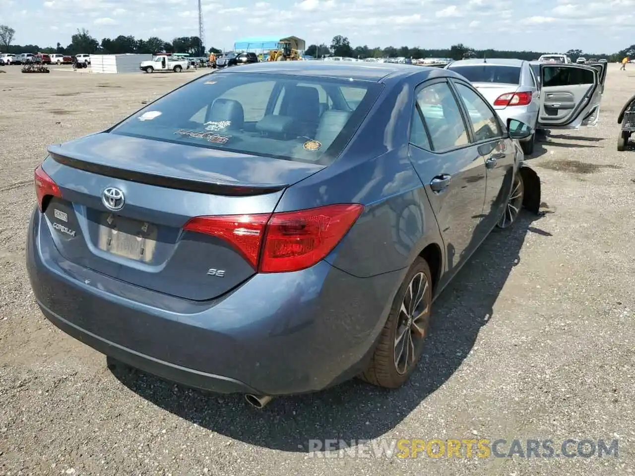 4 Photograph of a damaged car 2T1BURHE3KC171142 TOYOTA COROLLA 2019