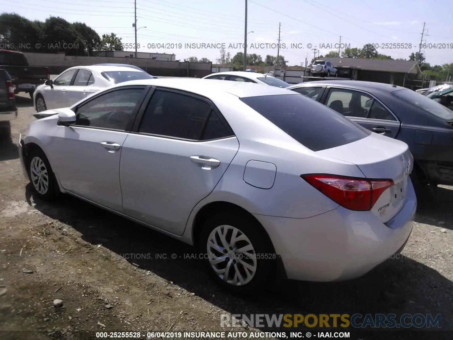 3 Photograph of a damaged car 2T1BURHE3KC171979 TOYOTA COROLLA 2019