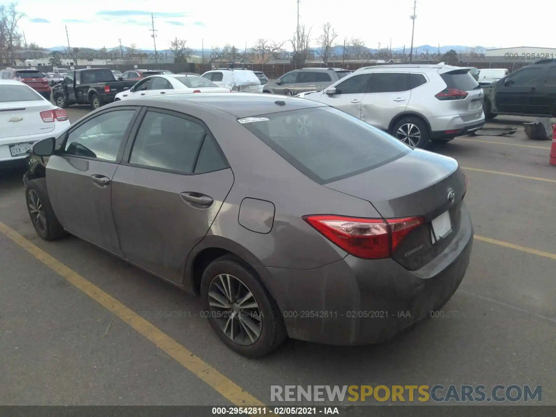 3 Photograph of a damaged car 2T1BURHE3KC172260 TOYOTA COROLLA 2019