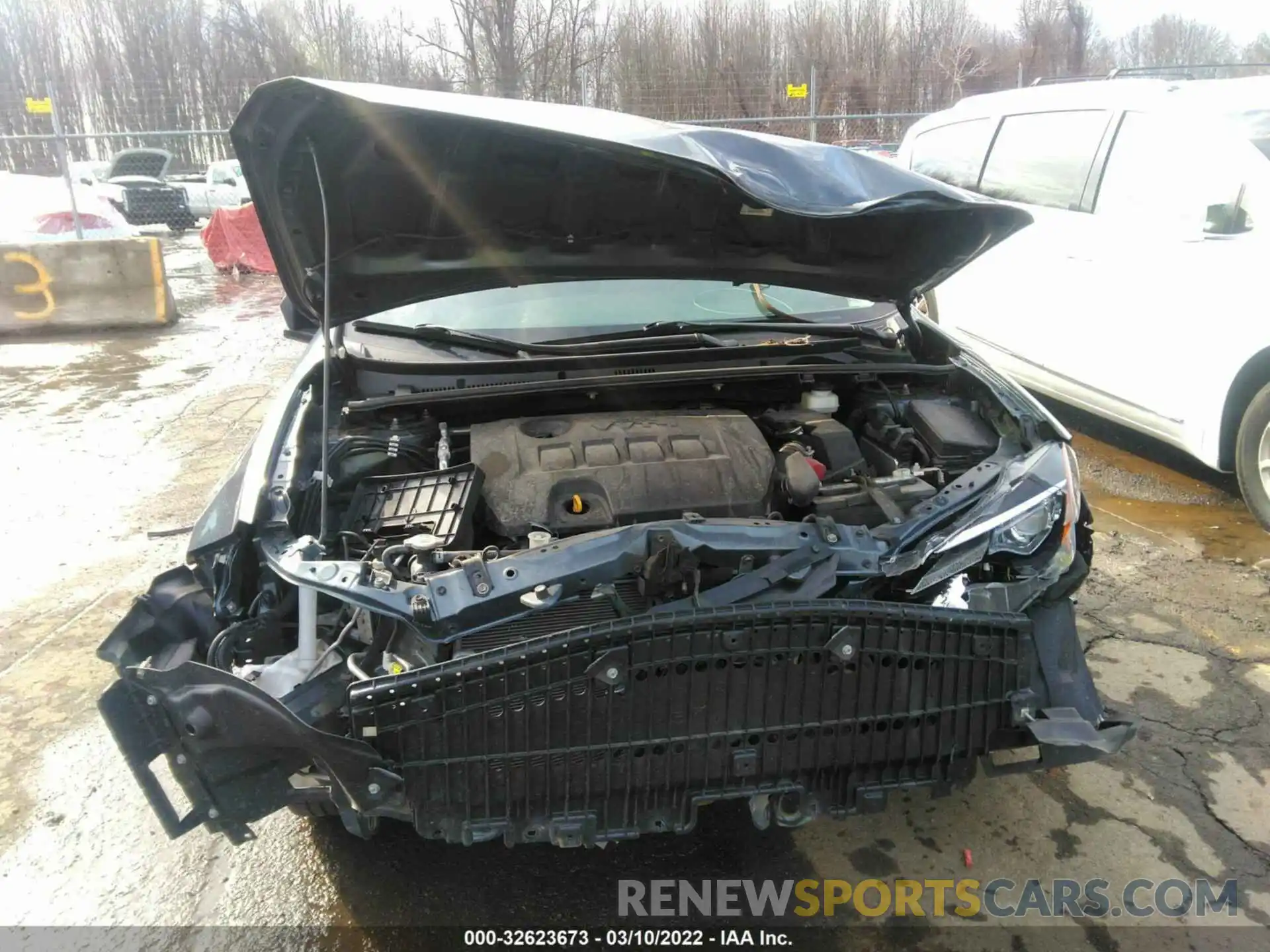 10 Photograph of a damaged car 2T1BURHE3KC172565 TOYOTA COROLLA 2019