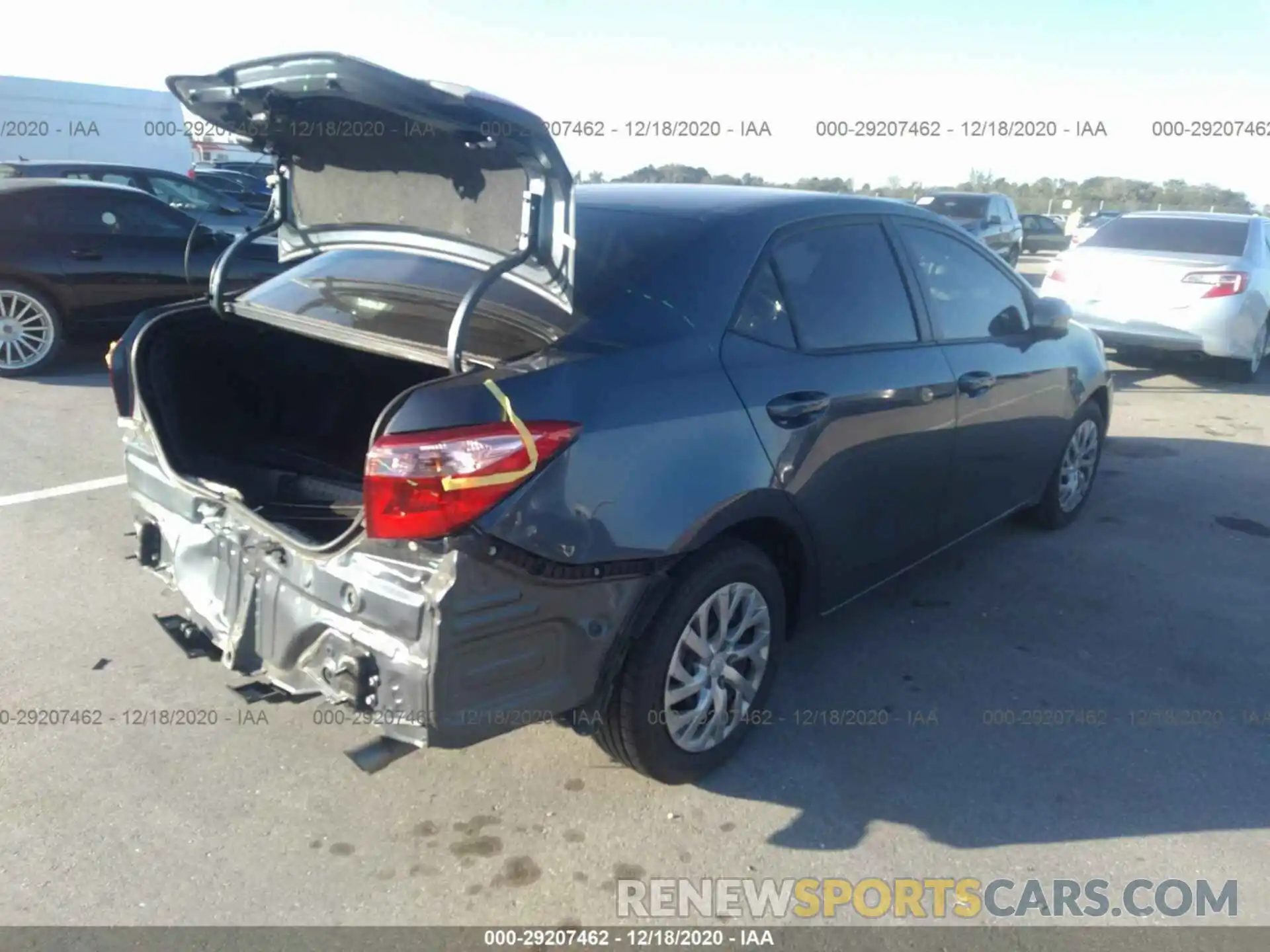 4 Photograph of a damaged car 2T1BURHE3KC172632 TOYOTA COROLLA 2019