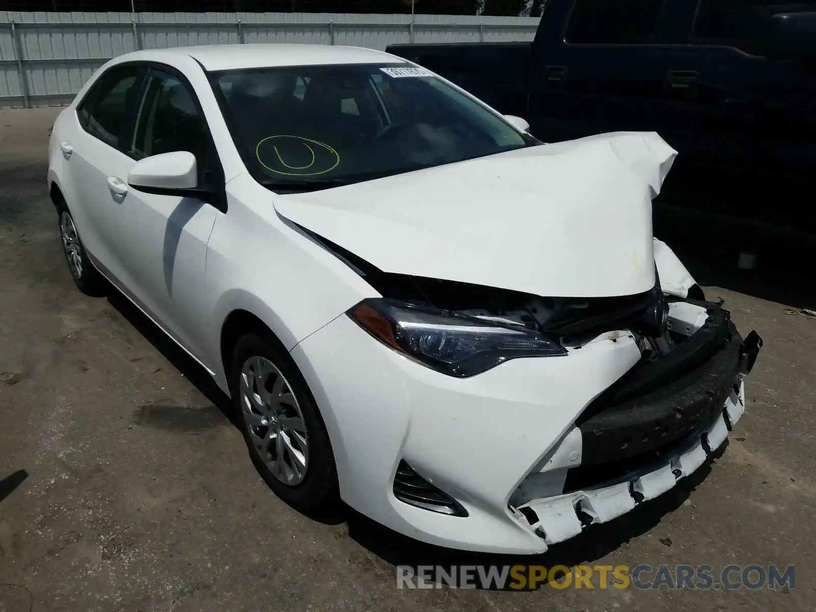 1 Photograph of a damaged car 2T1BURHE3KC172727 TOYOTA COROLLA 2019