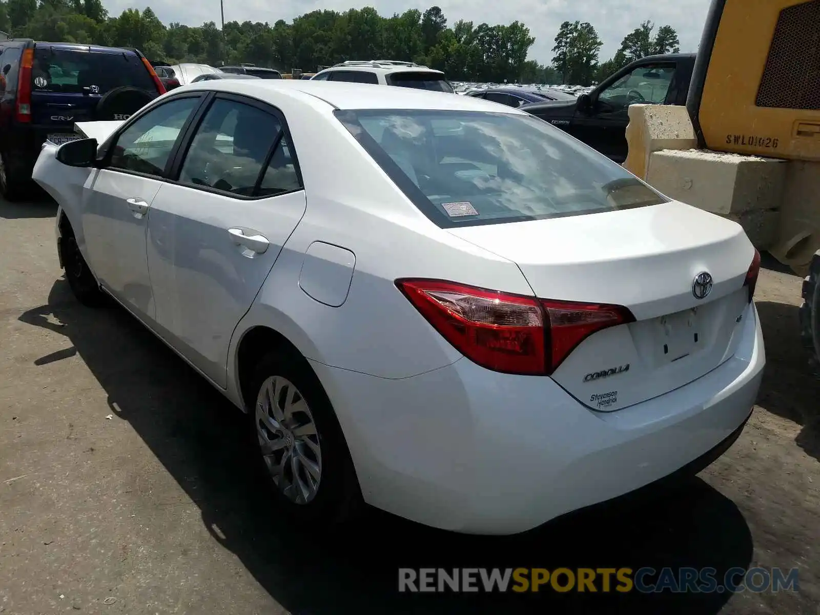 3 Photograph of a damaged car 2T1BURHE3KC172727 TOYOTA COROLLA 2019