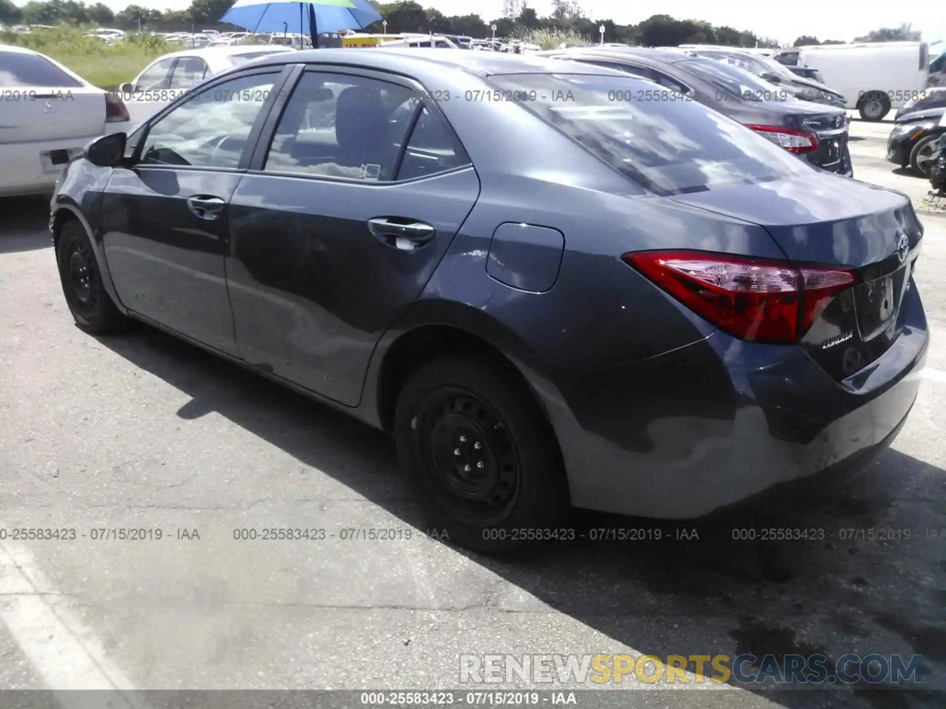 3 Photograph of a damaged car 2T1BURHE3KC173571 TOYOTA COROLLA 2019