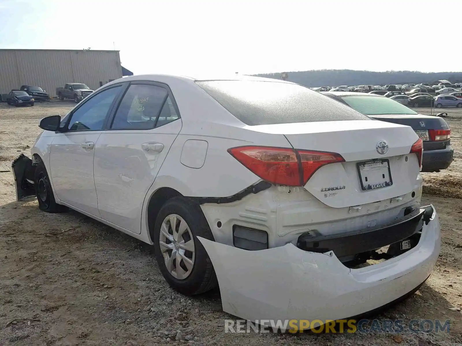 3 Photograph of a damaged car 2T1BURHE3KC173988 TOYOTA COROLLA 2019