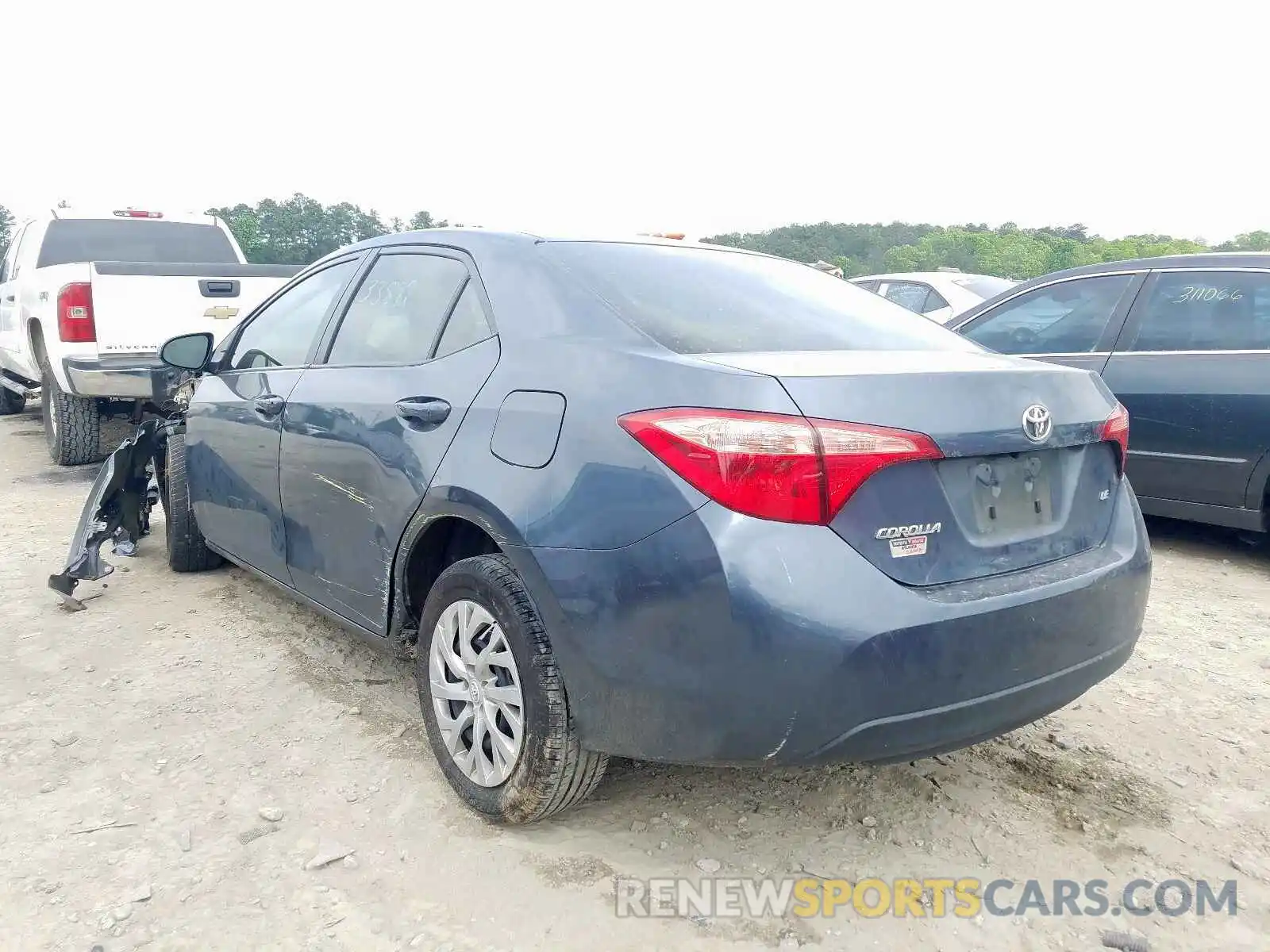 3 Photograph of a damaged car 2T1BURHE3KC174106 TOYOTA COROLLA 2019