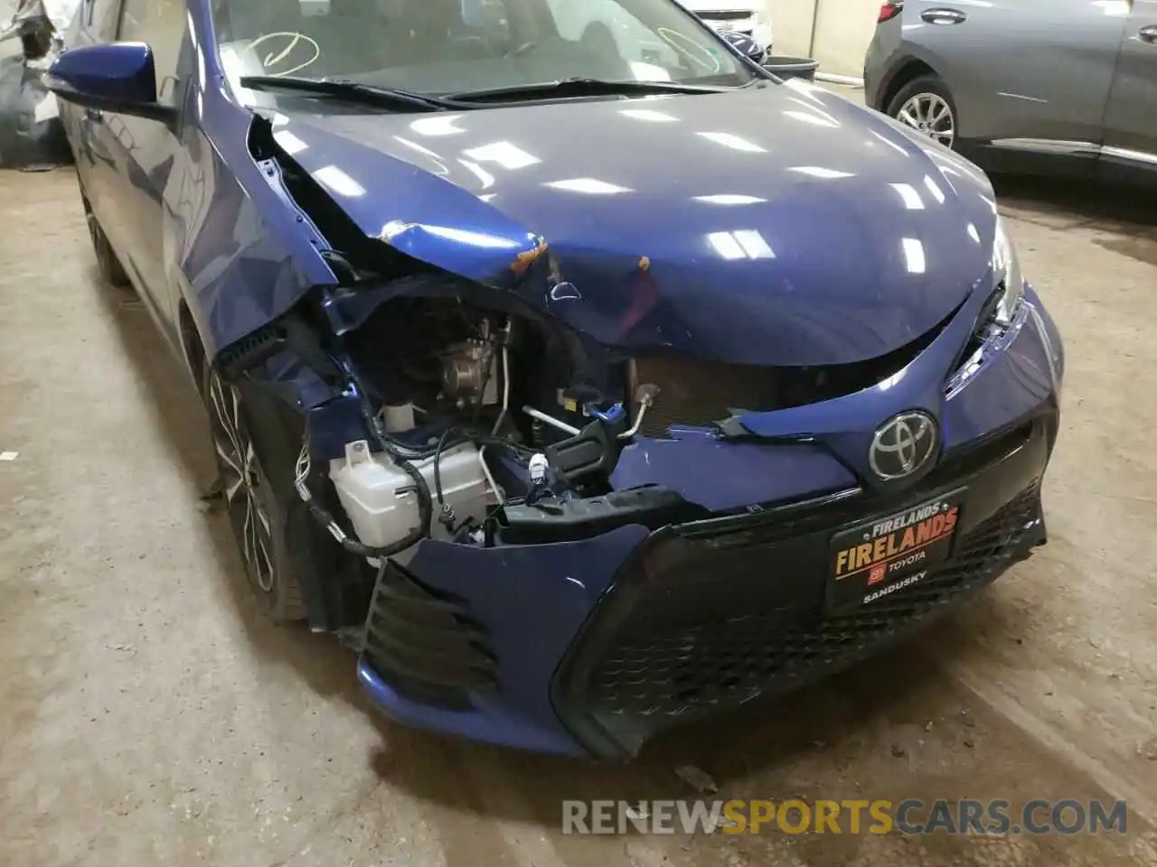 9 Photograph of a damaged car 2T1BURHE3KC175031 TOYOTA COROLLA 2019