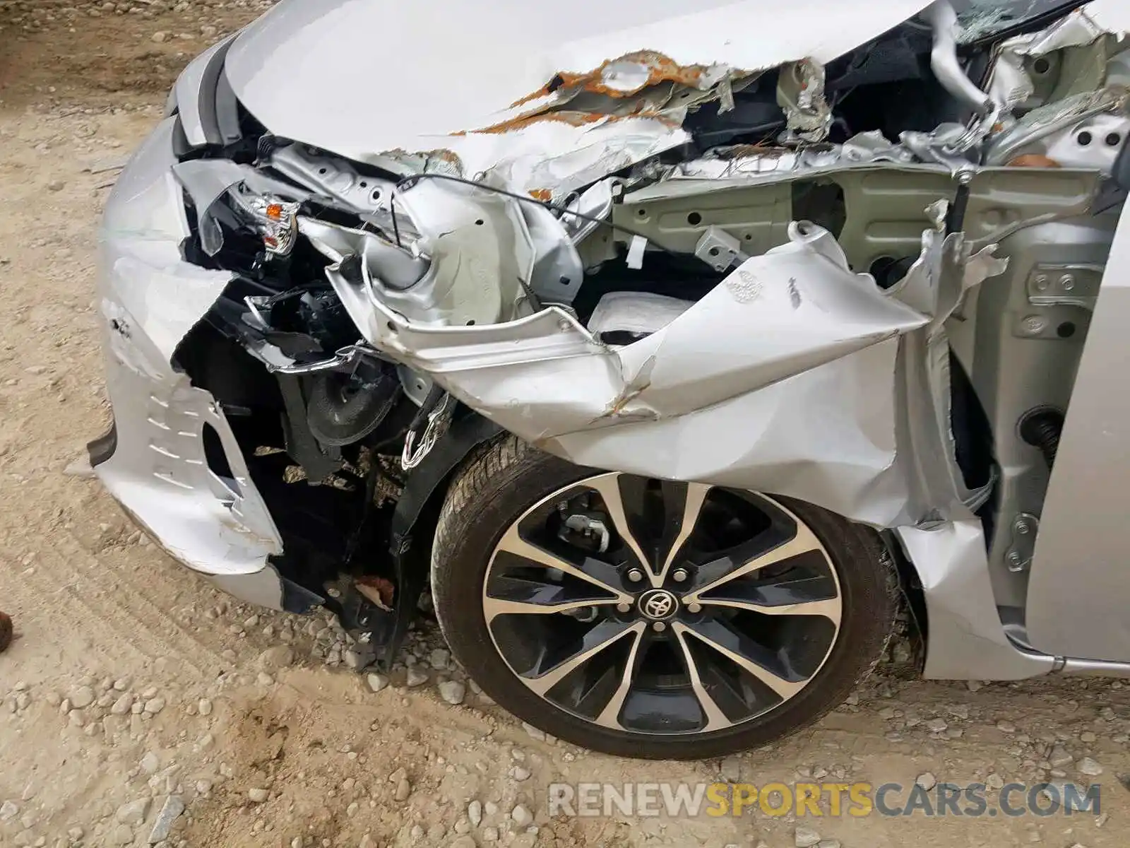 9 Photograph of a damaged car 2T1BURHE3KC175448 TOYOTA COROLLA 2019