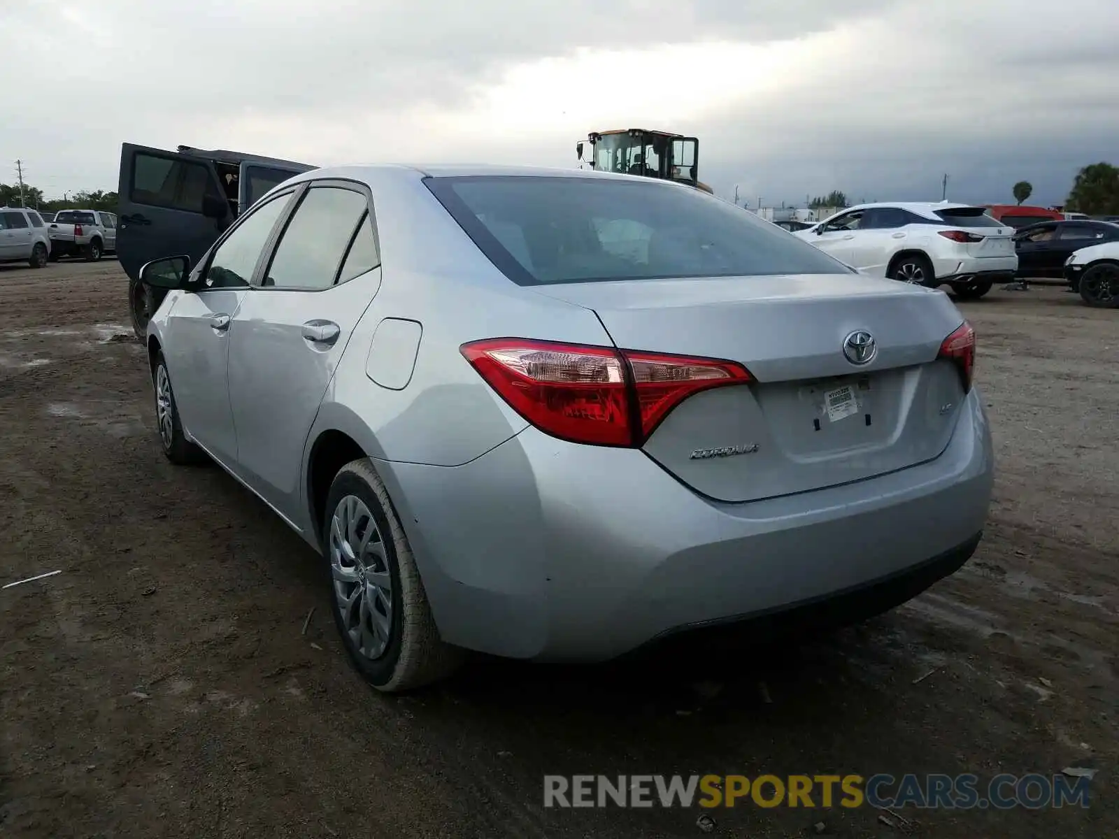 3 Photograph of a damaged car 2T1BURHE3KC175661 TOYOTA COROLLA 2019