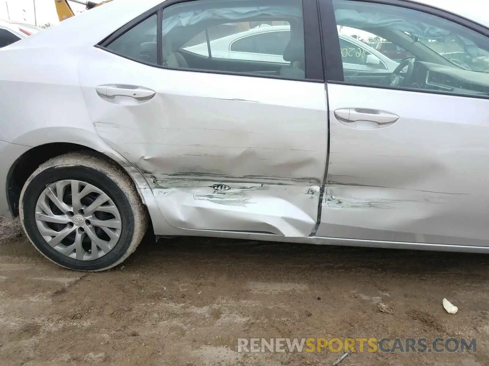 9 Photograph of a damaged car 2T1BURHE3KC175661 TOYOTA COROLLA 2019