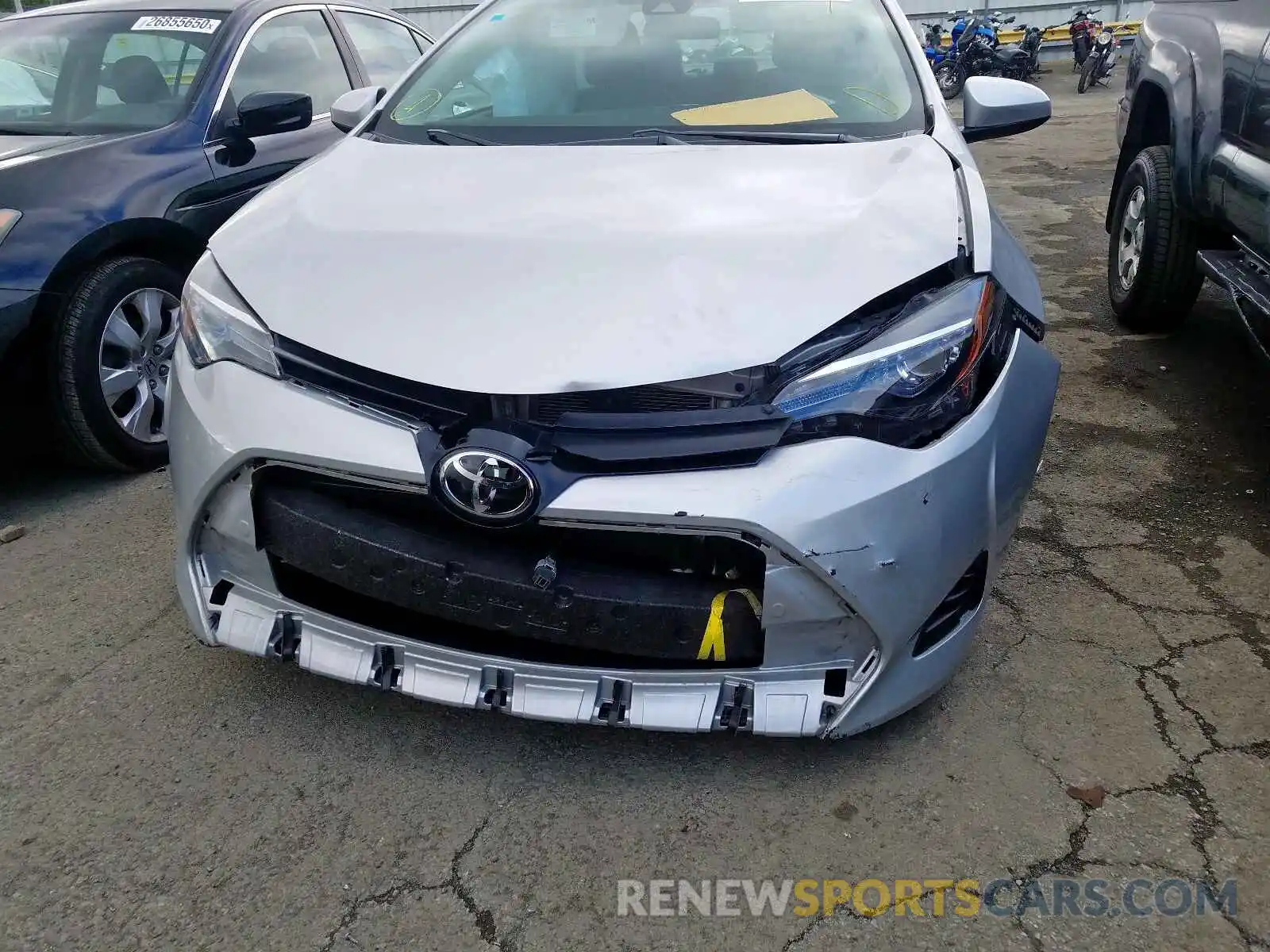 9 Photograph of a damaged car 2T1BURHE3KC175935 TOYOTA COROLLA 2019