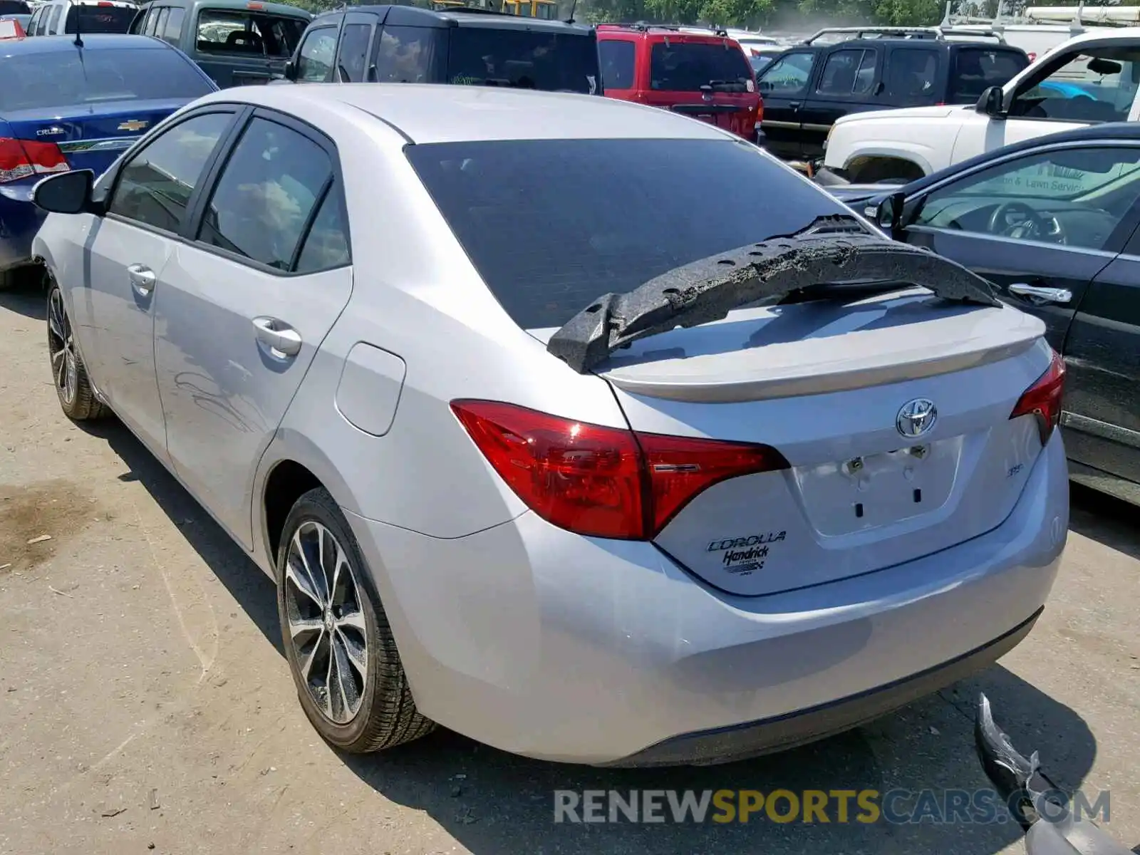 3 Photograph of a damaged car 2T1BURHE3KC176812 TOYOTA COROLLA 2019