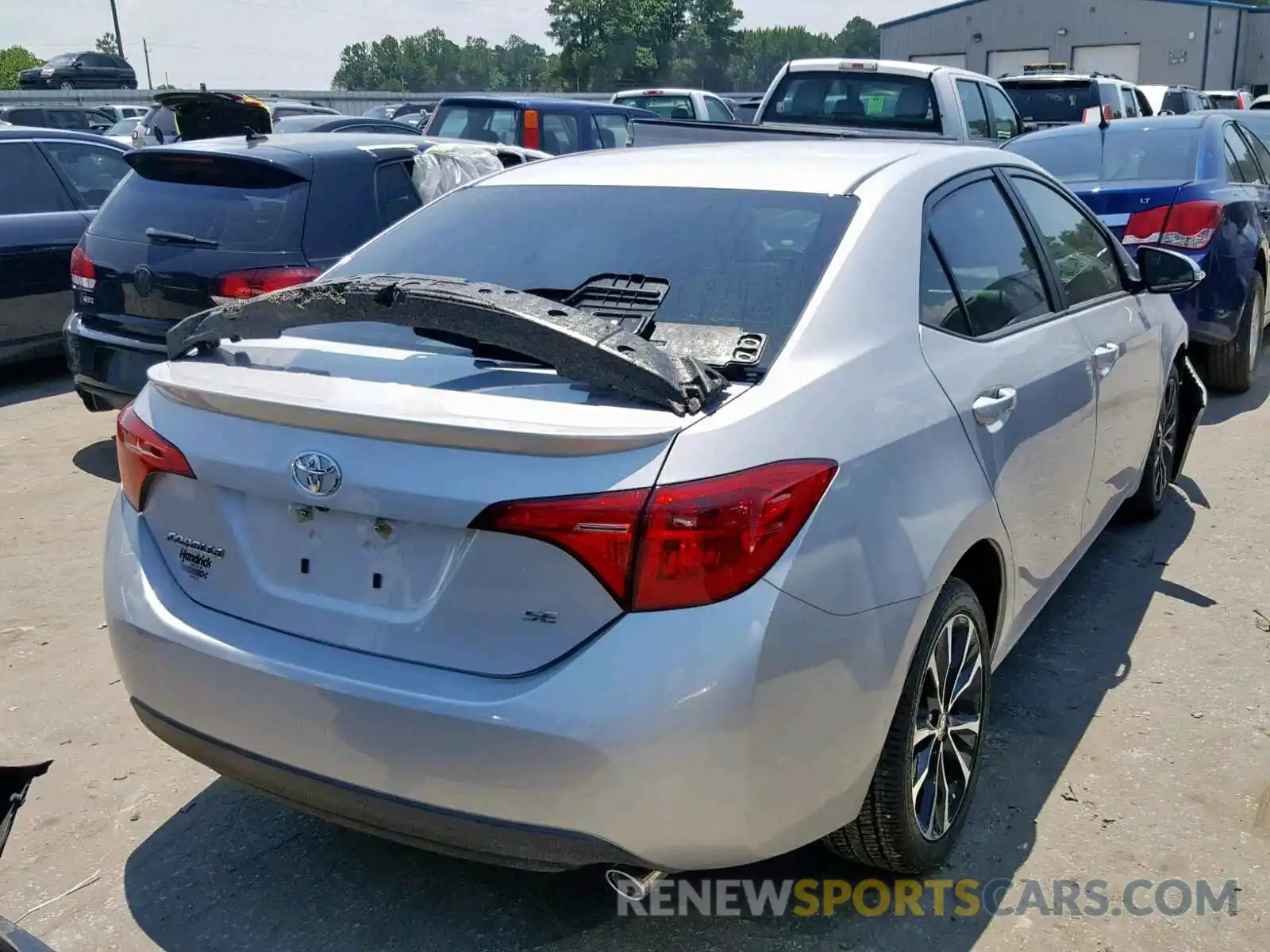 4 Photograph of a damaged car 2T1BURHE3KC176812 TOYOTA COROLLA 2019