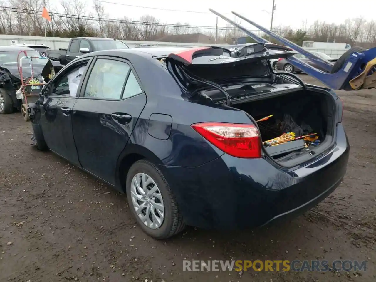 3 Photograph of a damaged car 2T1BURHE3KC177300 TOYOTA COROLLA 2019