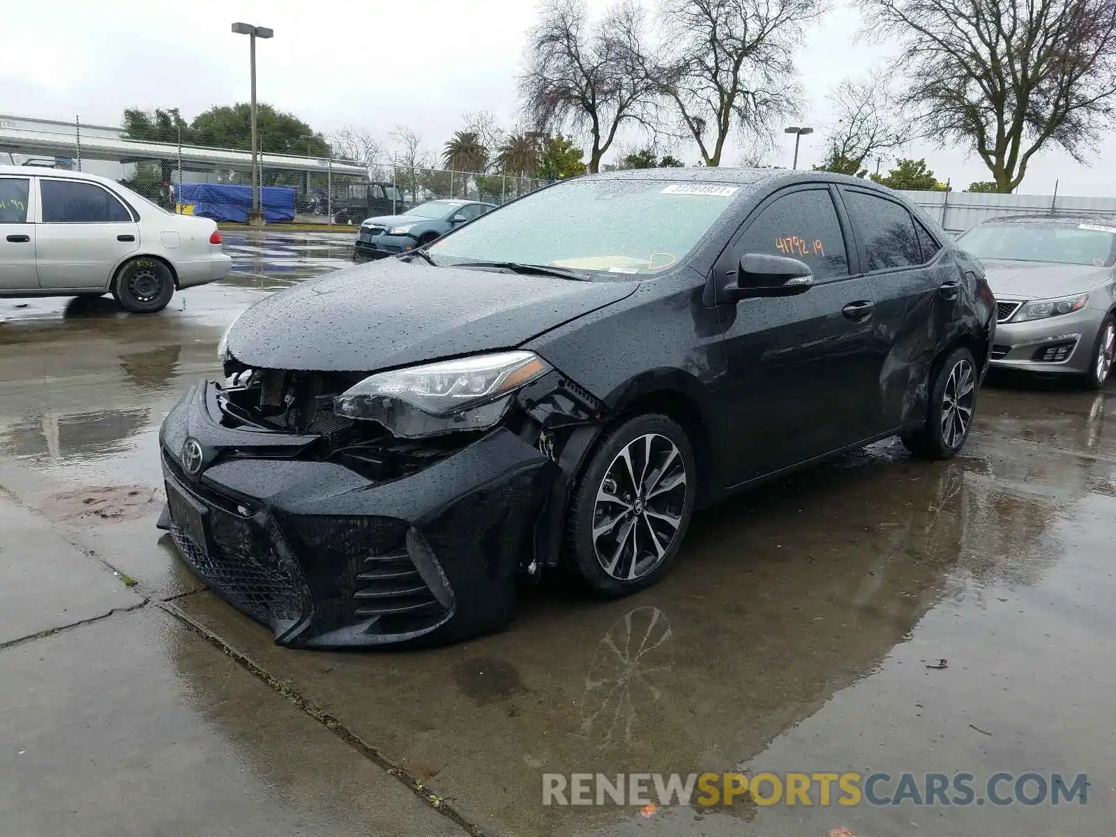 2 Photograph of a damaged car 2T1BURHE3KC179371 TOYOTA COROLLA 2019