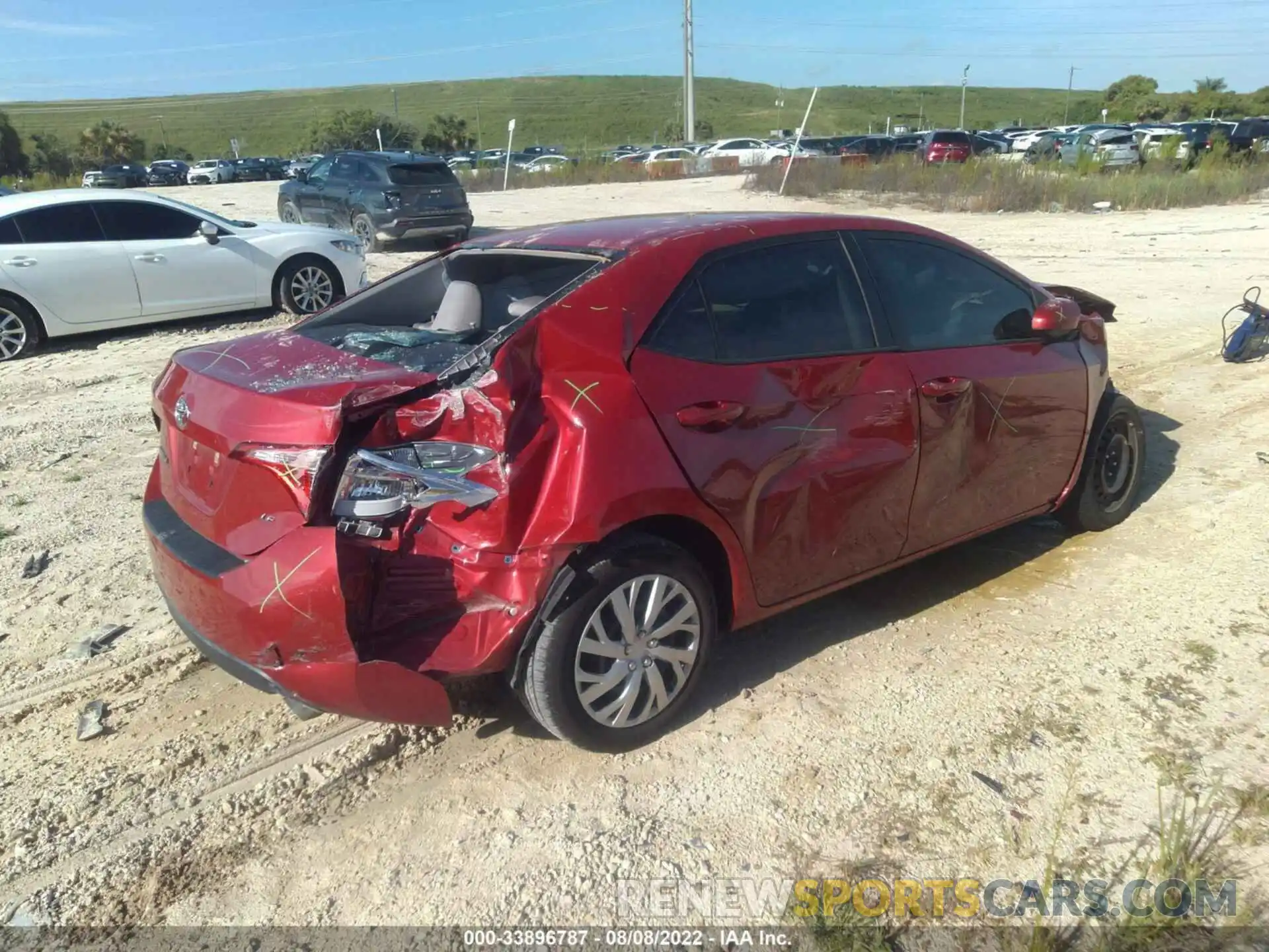 4 Photograph of a damaged car 2T1BURHE3KC180035 TOYOTA COROLLA 2019