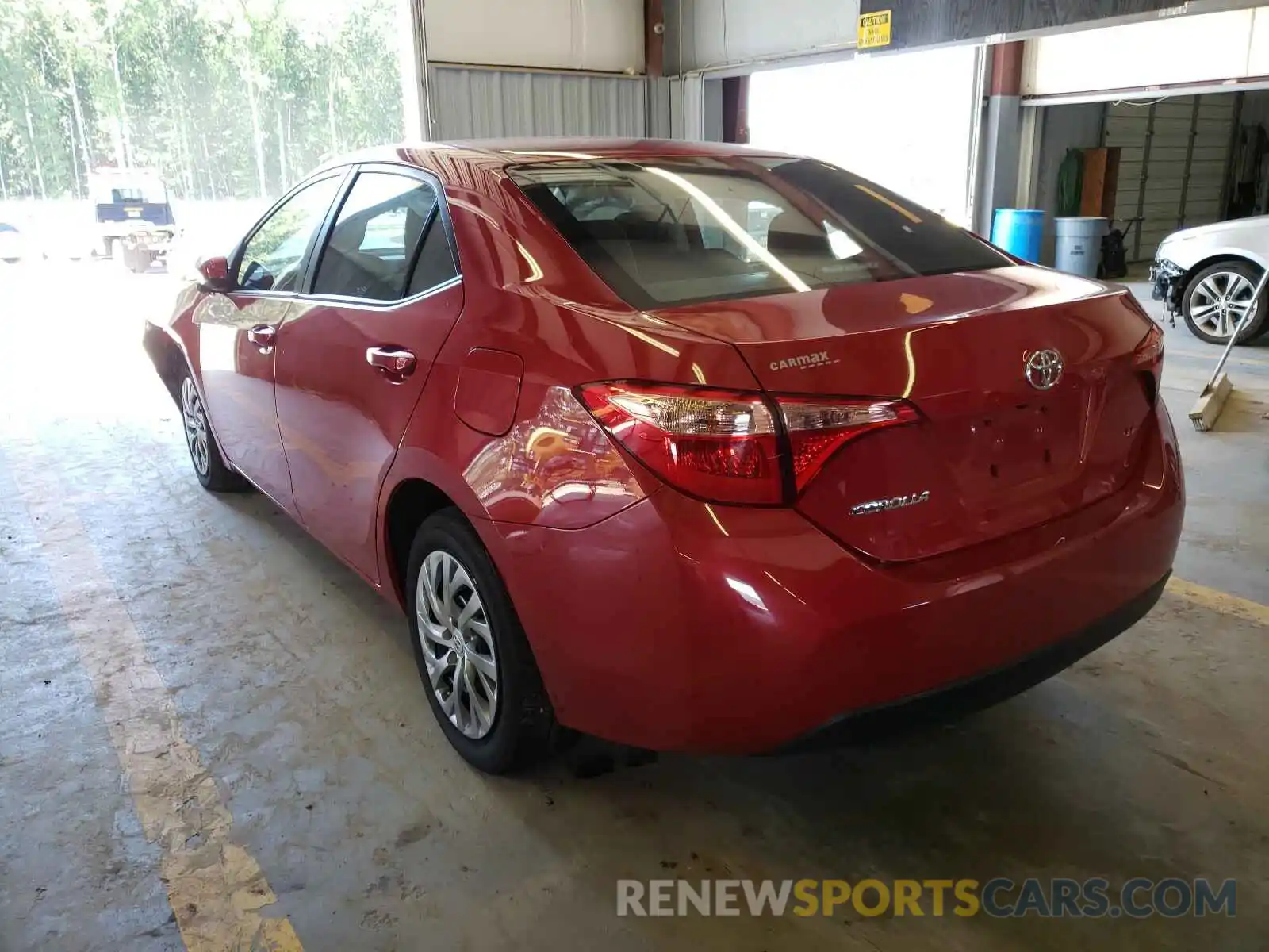 3 Photograph of a damaged car 2T1BURHE3KC180813 TOYOTA COROLLA 2019