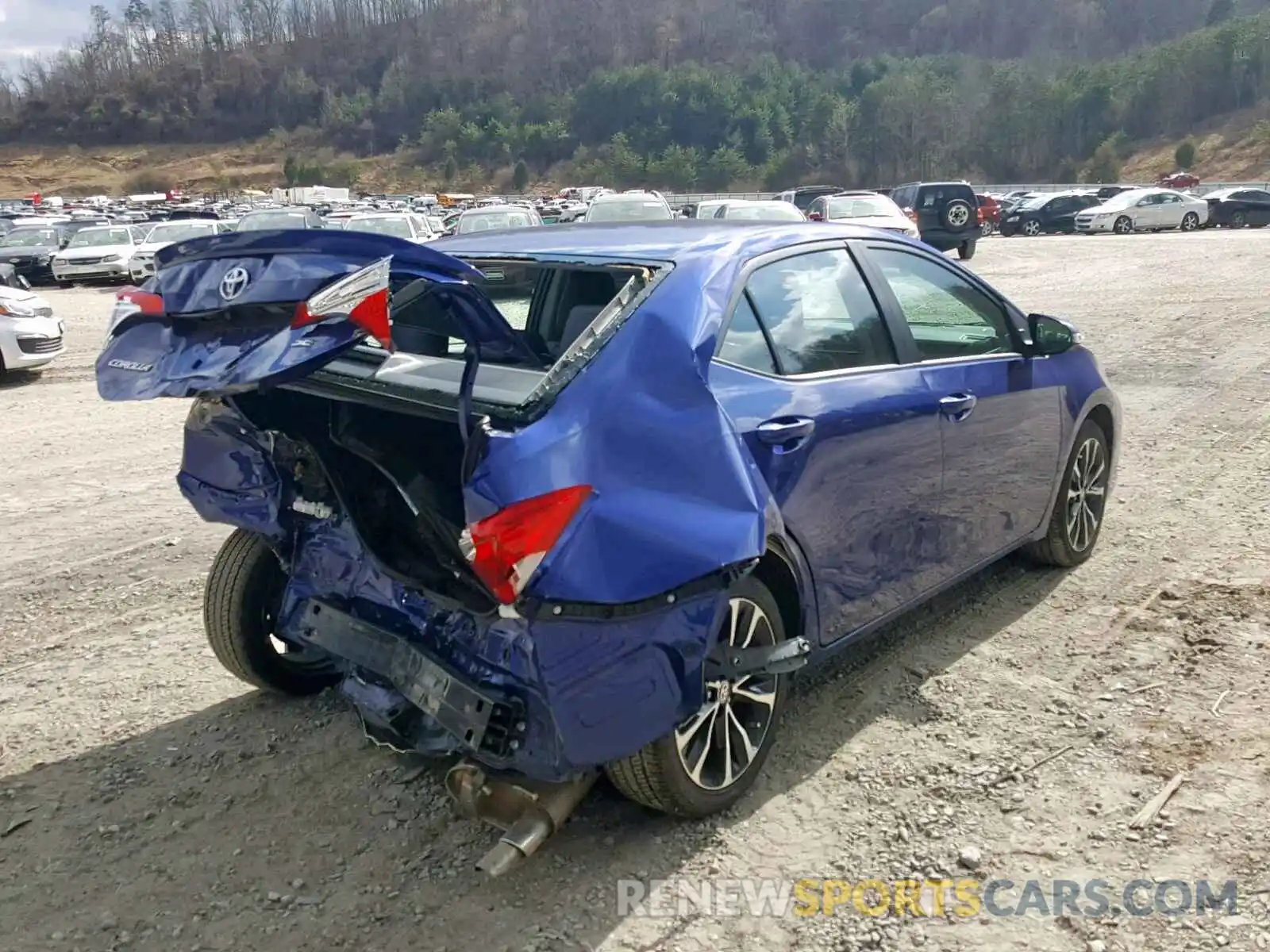 4 Photograph of a damaged car 2T1BURHE3KC181136 TOYOTA COROLLA 2019