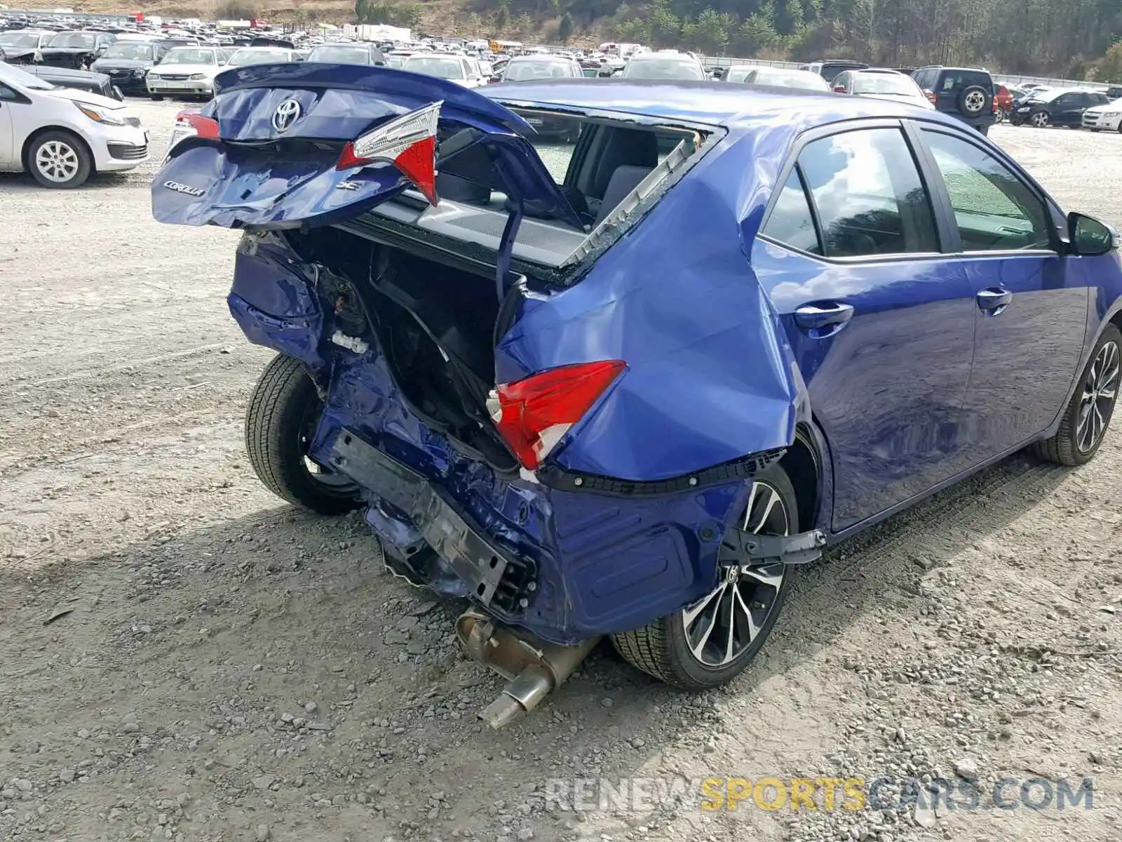 9 Photograph of a damaged car 2T1BURHE3KC181136 TOYOTA COROLLA 2019