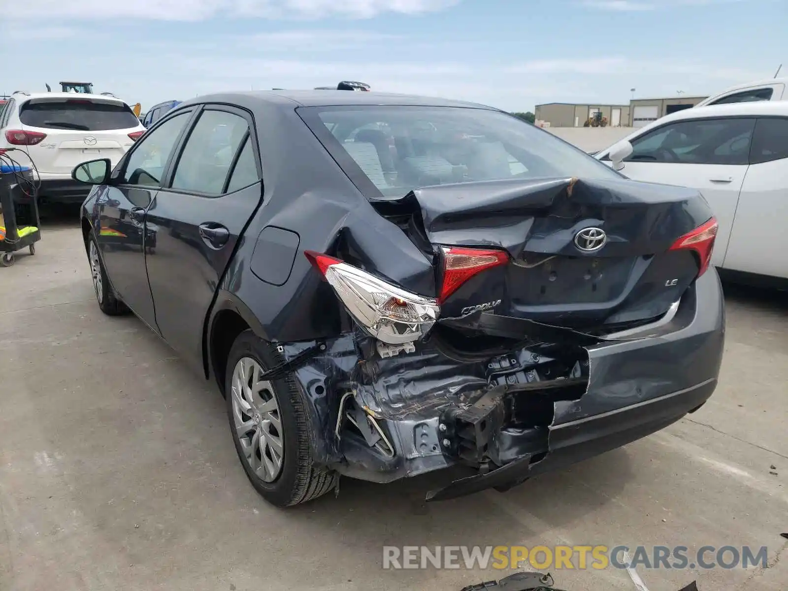 3 Photograph of a damaged car 2T1BURHE3KC181783 TOYOTA COROLLA 2019