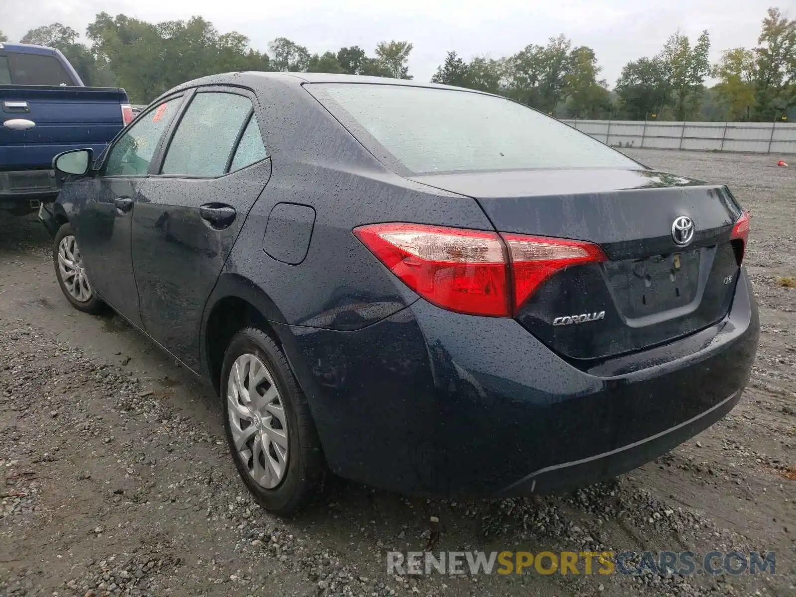 3 Photograph of a damaged car 2T1BURHE3KC182190 TOYOTA COROLLA 2019