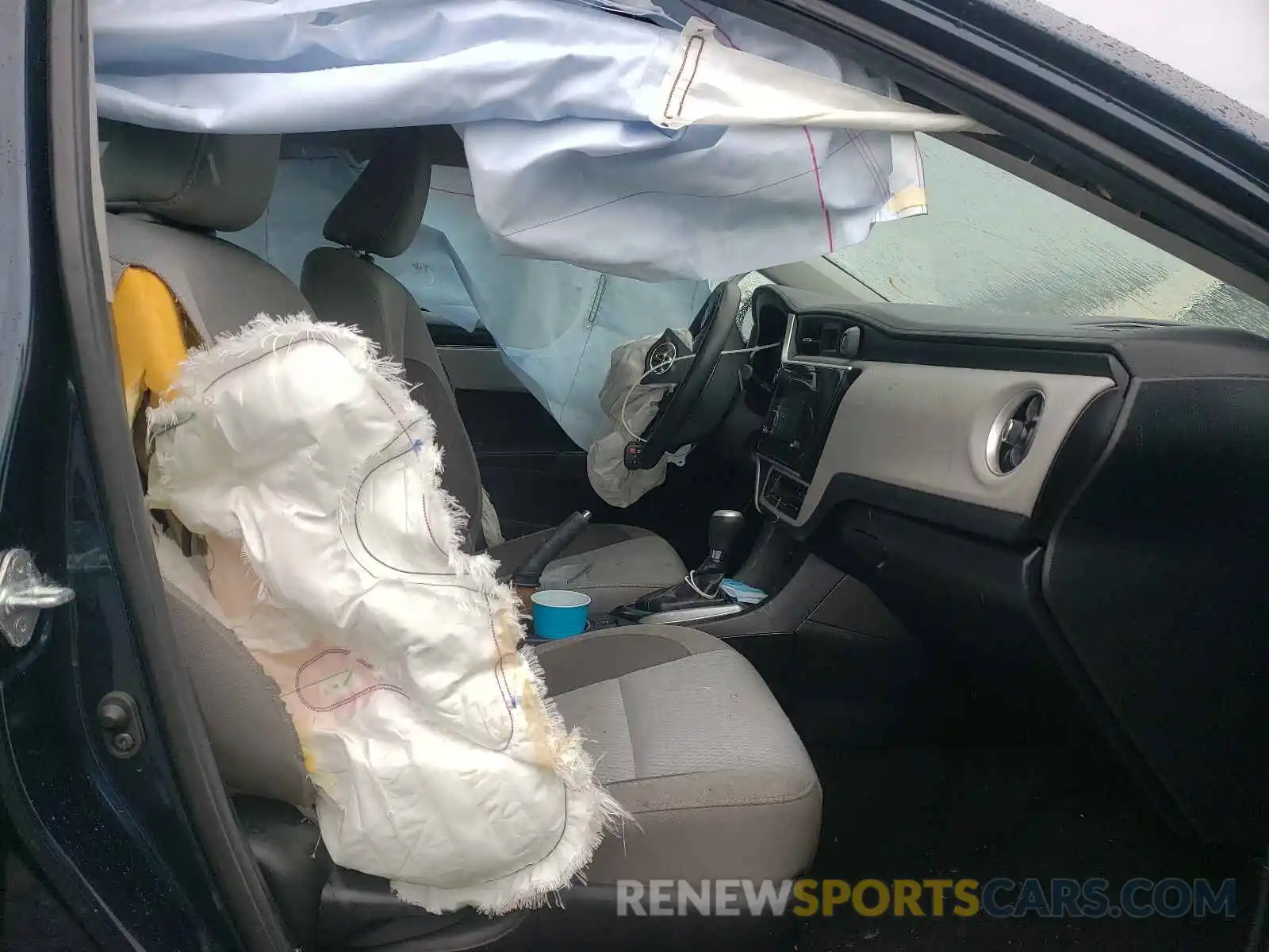 5 Photograph of a damaged car 2T1BURHE3KC182190 TOYOTA COROLLA 2019