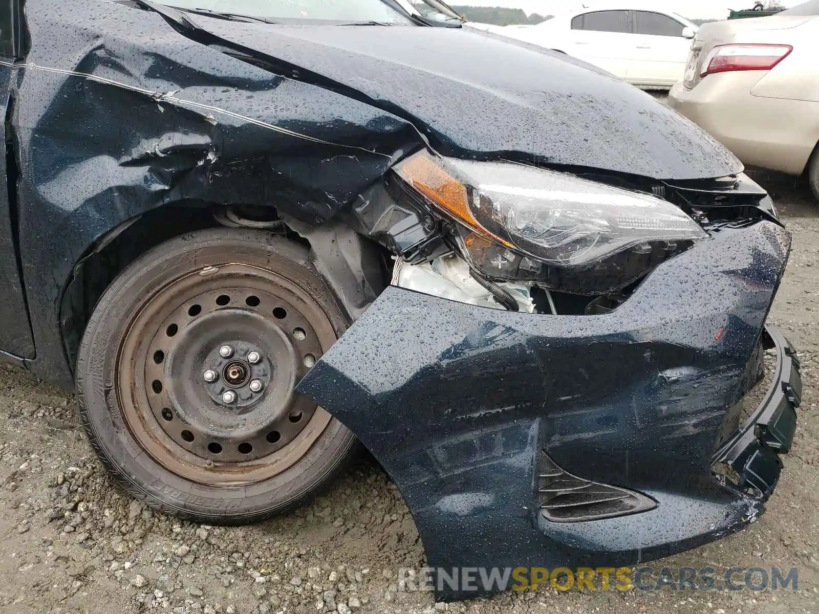 9 Photograph of a damaged car 2T1BURHE3KC182190 TOYOTA COROLLA 2019