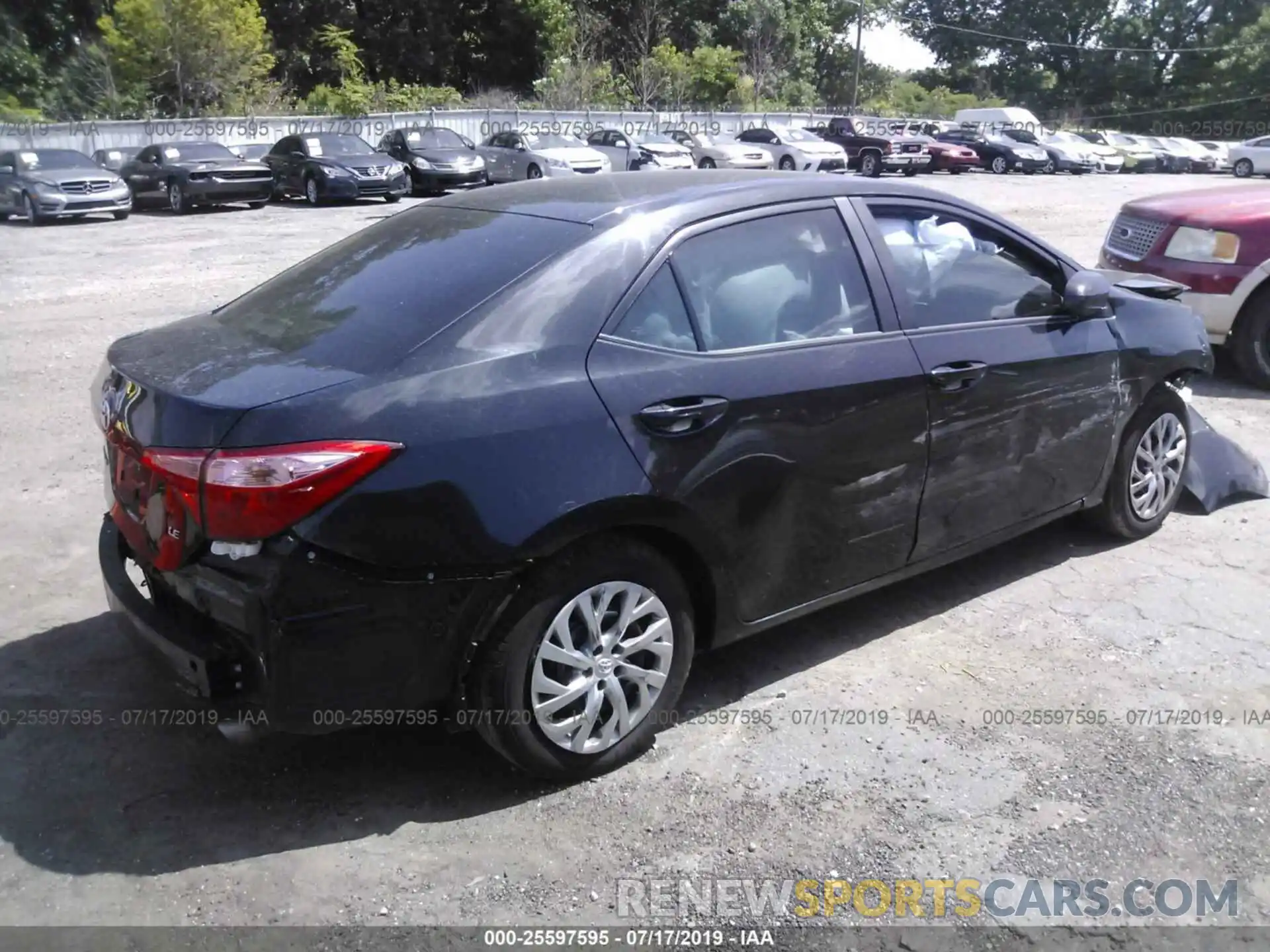 4 Photograph of a damaged car 2T1BURHE3KC182237 TOYOTA COROLLA 2019