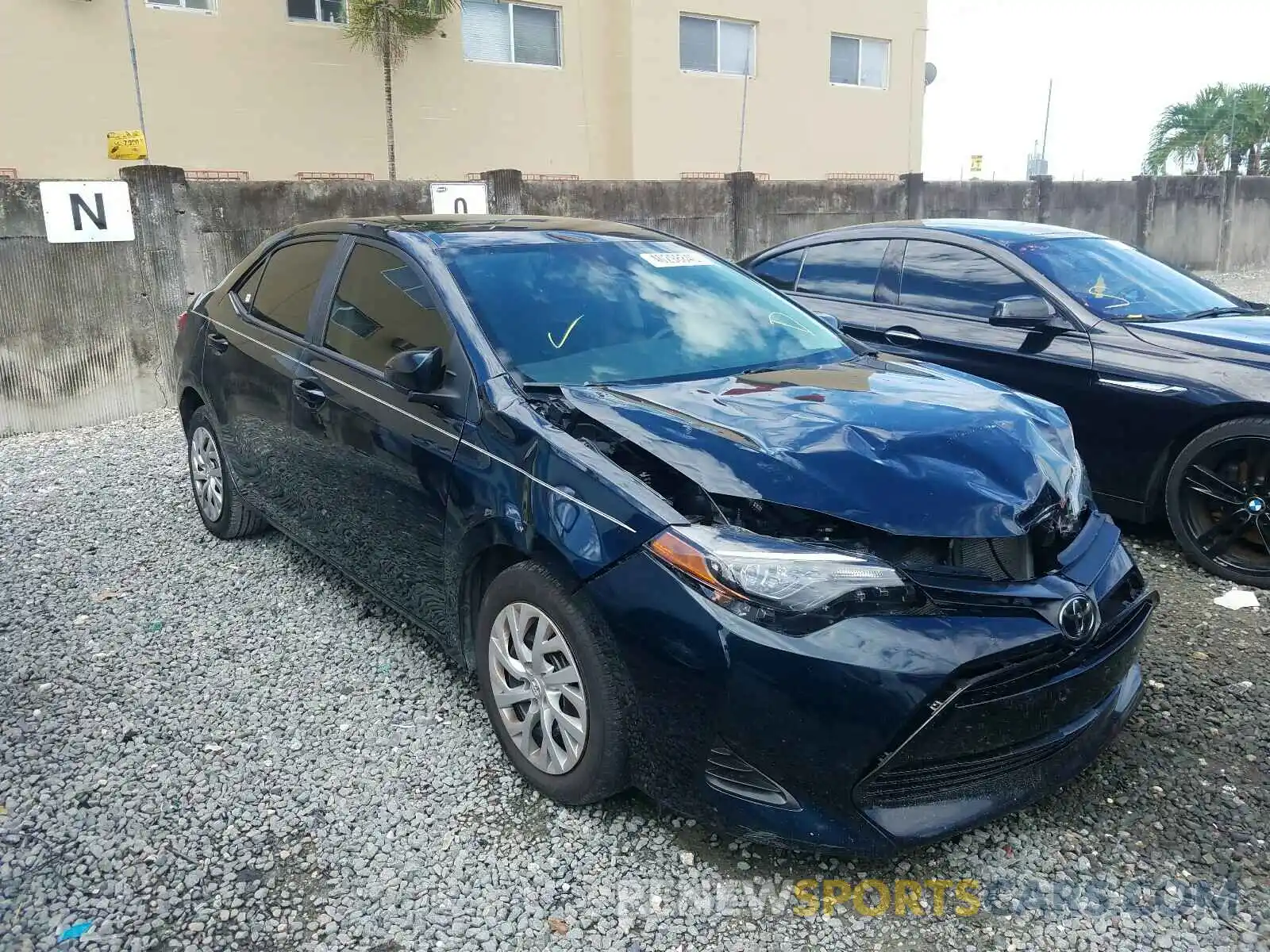 1 Photograph of a damaged car 2T1BURHE3KC182979 TOYOTA COROLLA 2019