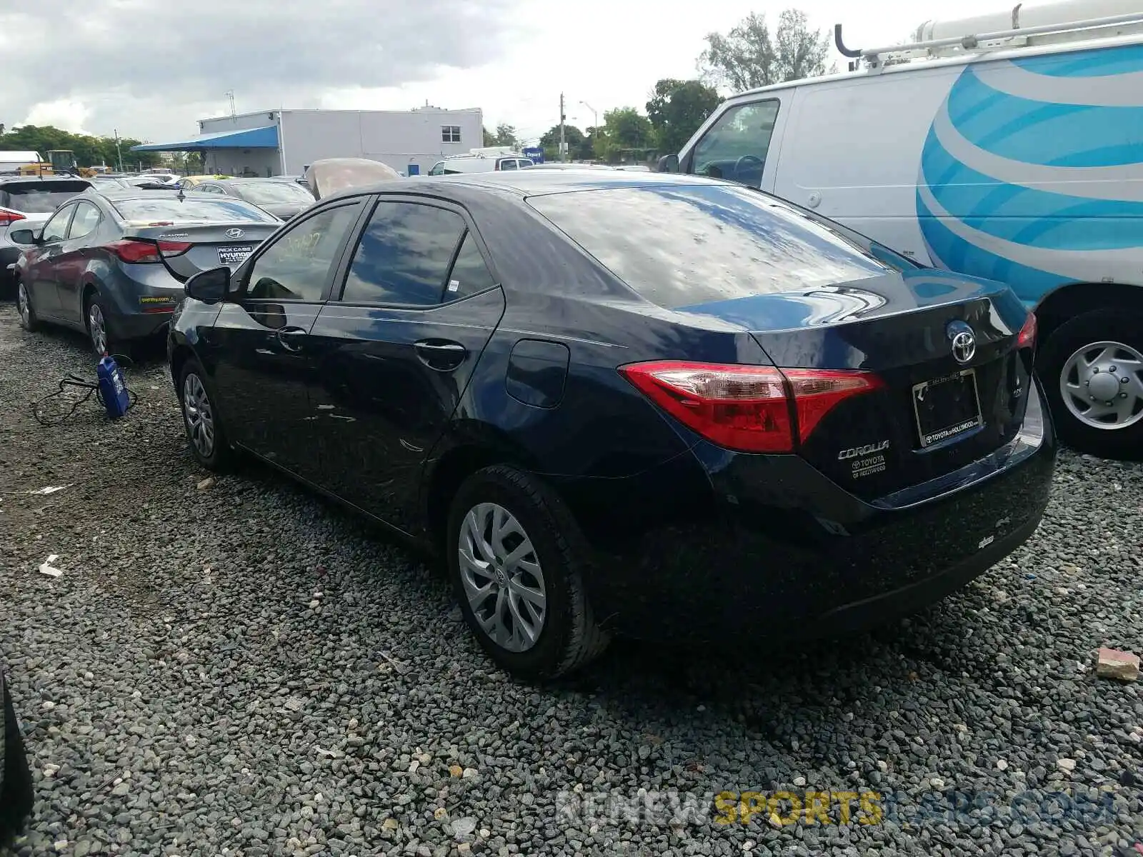 3 Photograph of a damaged car 2T1BURHE3KC182979 TOYOTA COROLLA 2019