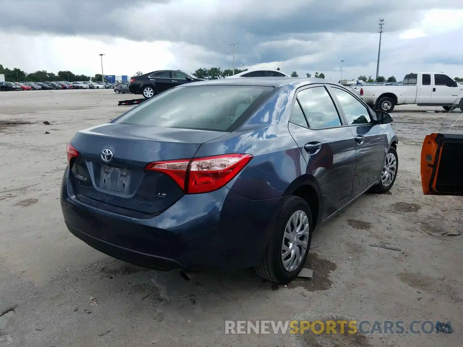 4 Photograph of a damaged car 2T1BURHE3KC183565 TOYOTA COROLLA 2019