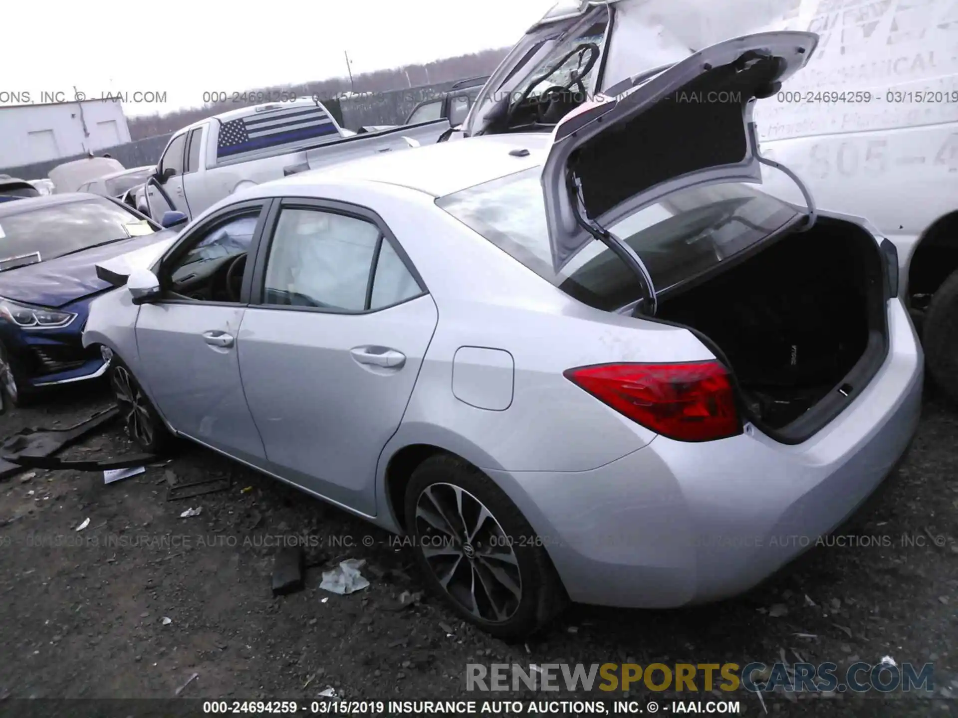 3 Photograph of a damaged car 2T1BURHE3KC183971 TOYOTA COROLLA 2019