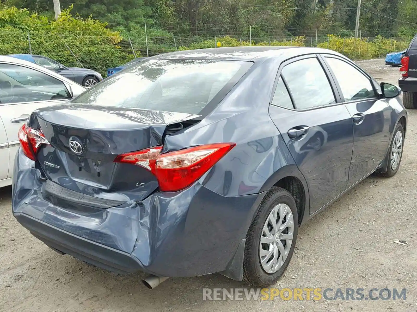 4 Photograph of a damaged car 2T1BURHE3KC184215 TOYOTA COROLLA 2019