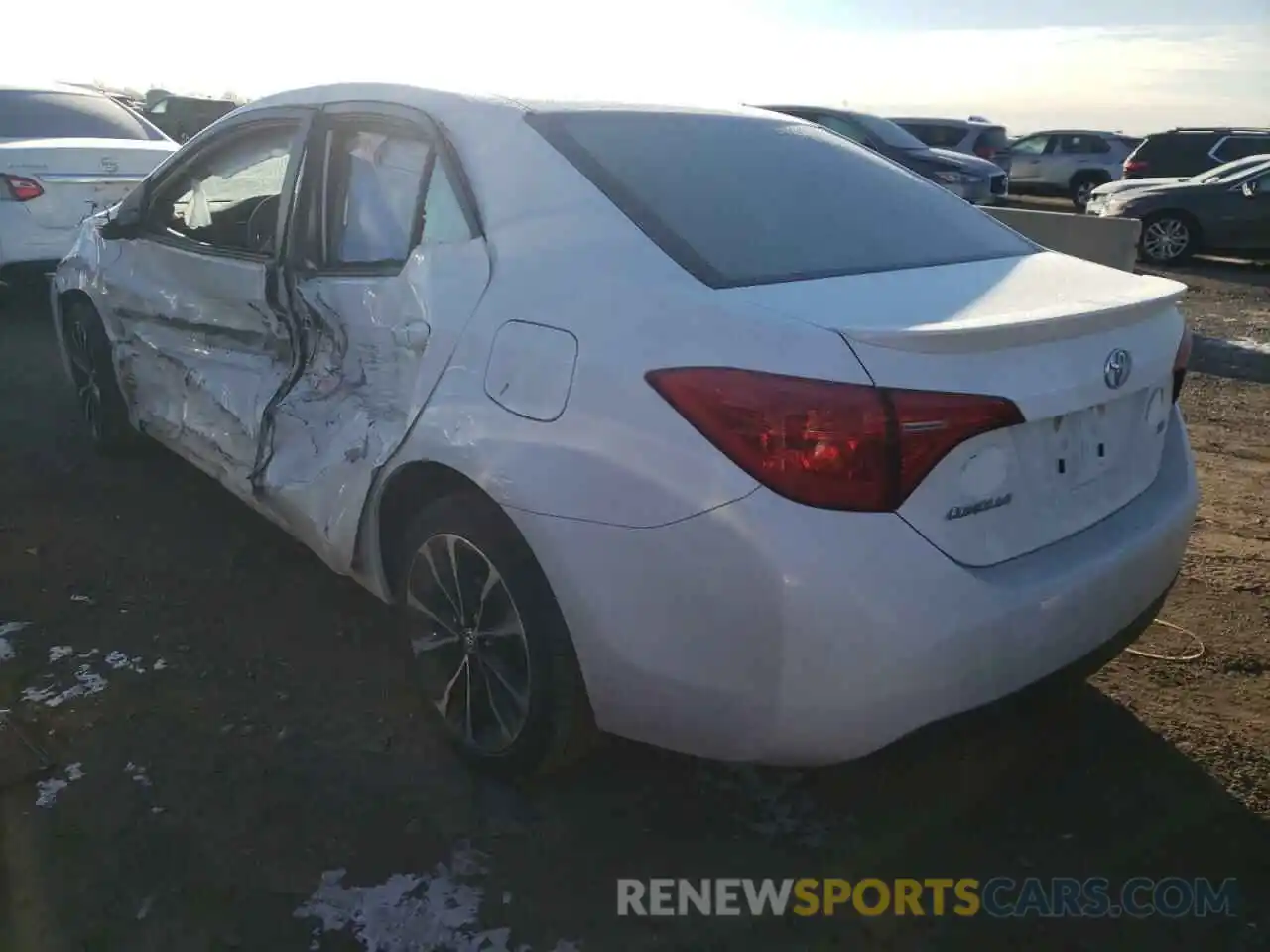 3 Photograph of a damaged car 2T1BURHE3KC185509 TOYOTA COROLLA 2019