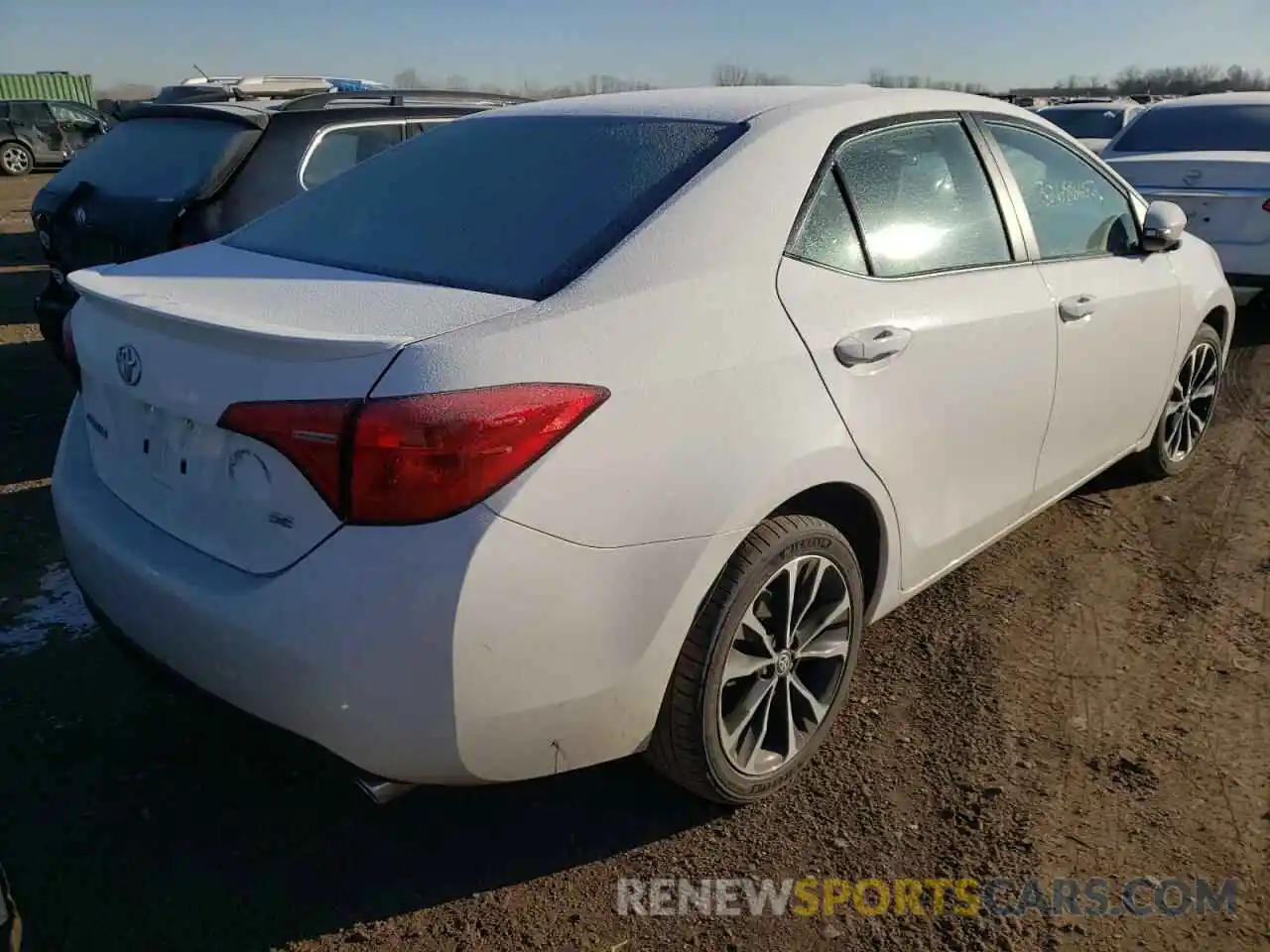 4 Photograph of a damaged car 2T1BURHE3KC185509 TOYOTA COROLLA 2019