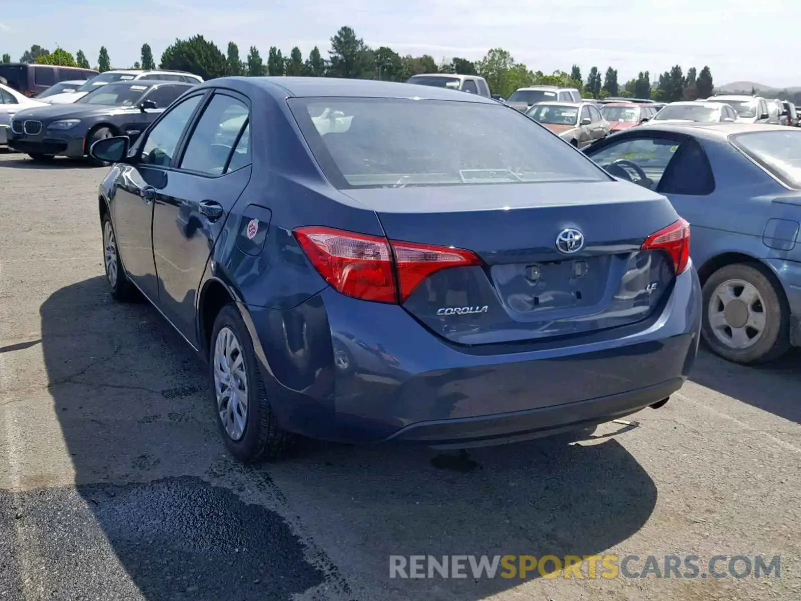 3 Photograph of a damaged car 2T1BURHE3KC186157 TOYOTA COROLLA 2019