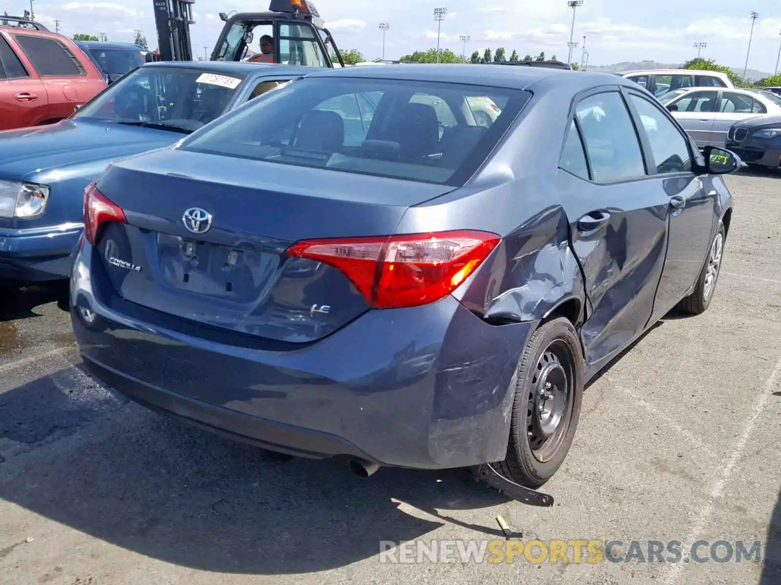 4 Photograph of a damaged car 2T1BURHE3KC186157 TOYOTA COROLLA 2019