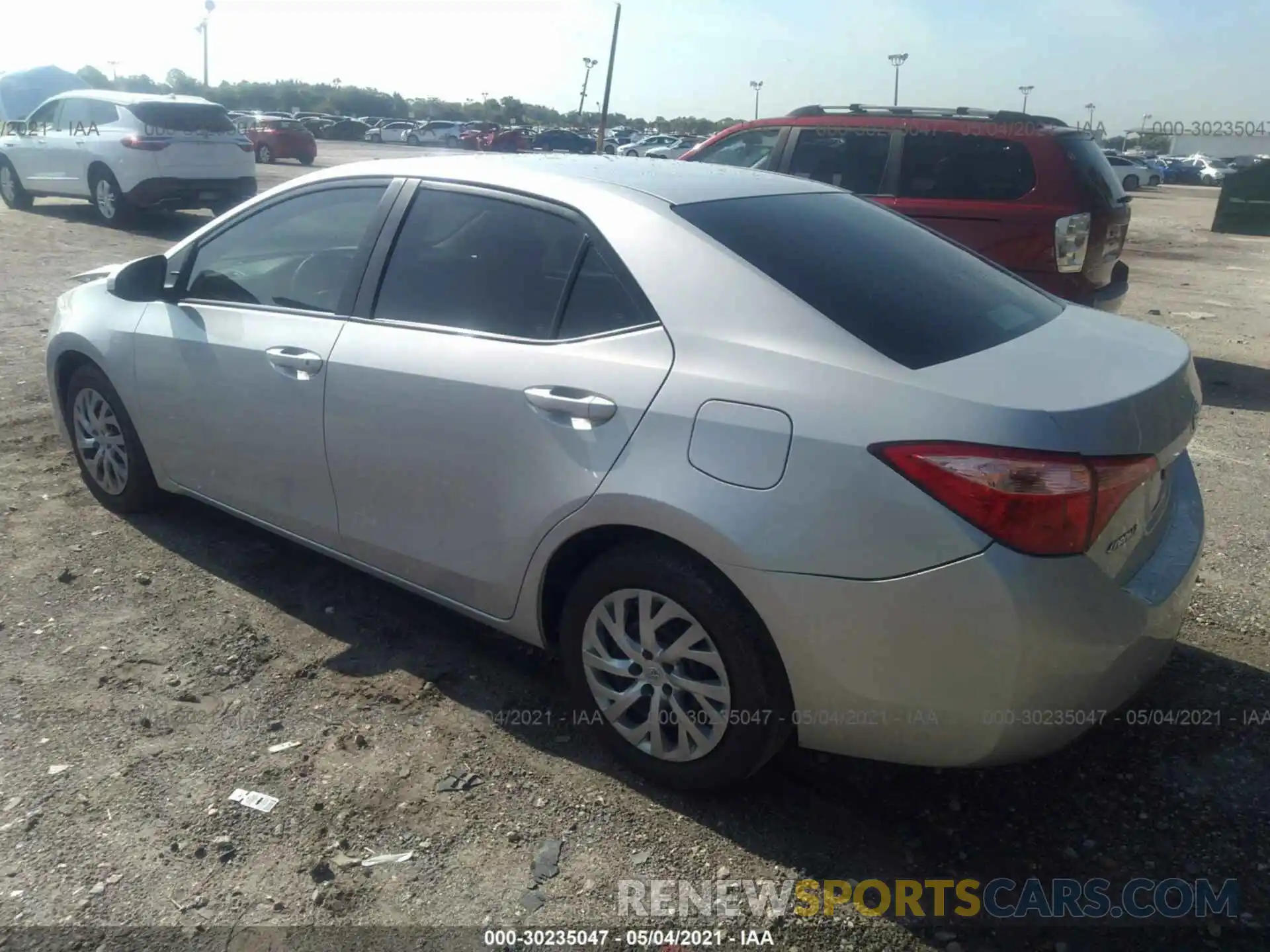 3 Photograph of a damaged car 2T1BURHE3KC188748 TOYOTA COROLLA 2019