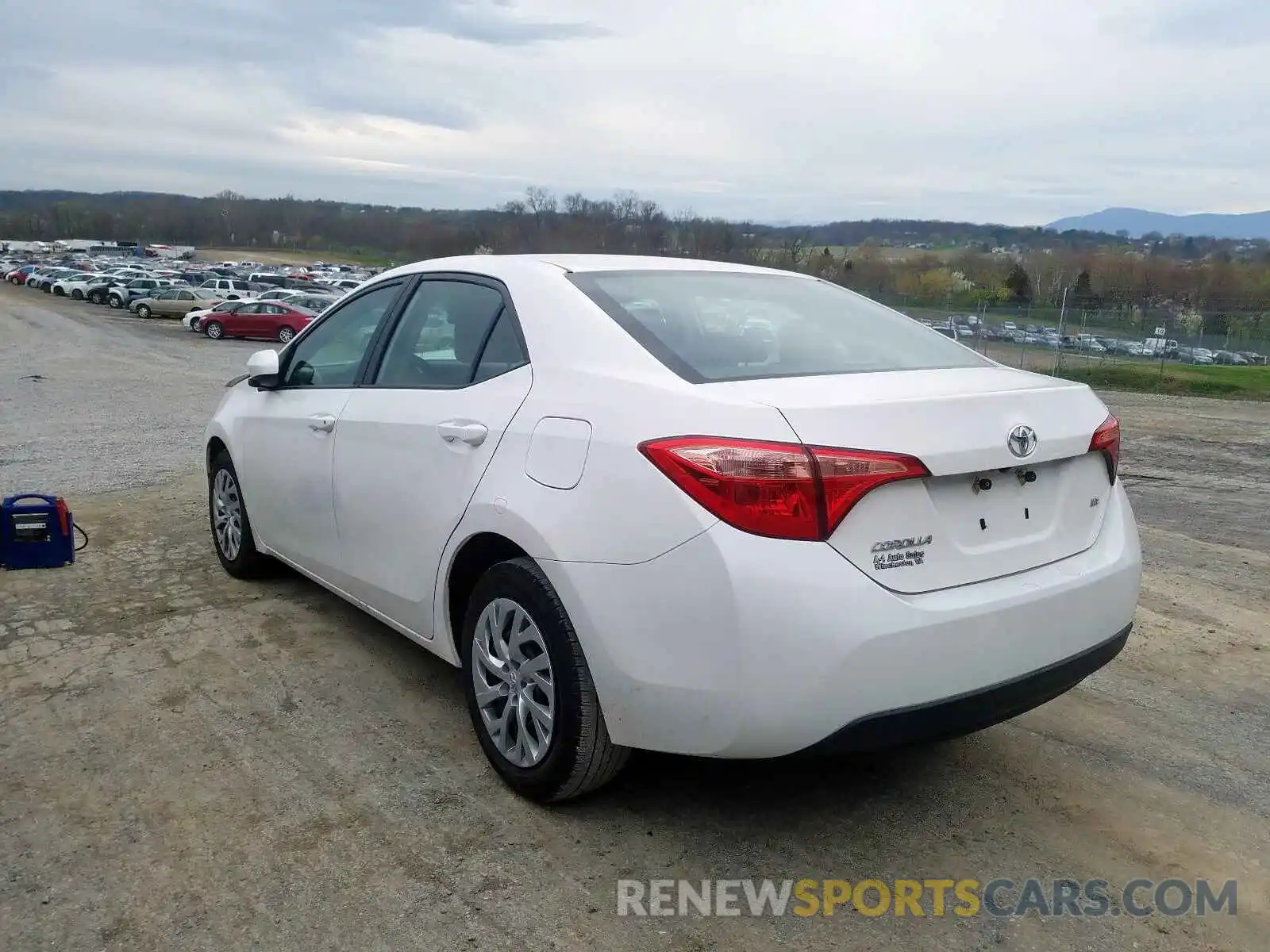 3 Photograph of a damaged car 2T1BURHE3KC190497 TOYOTA COROLLA 2019